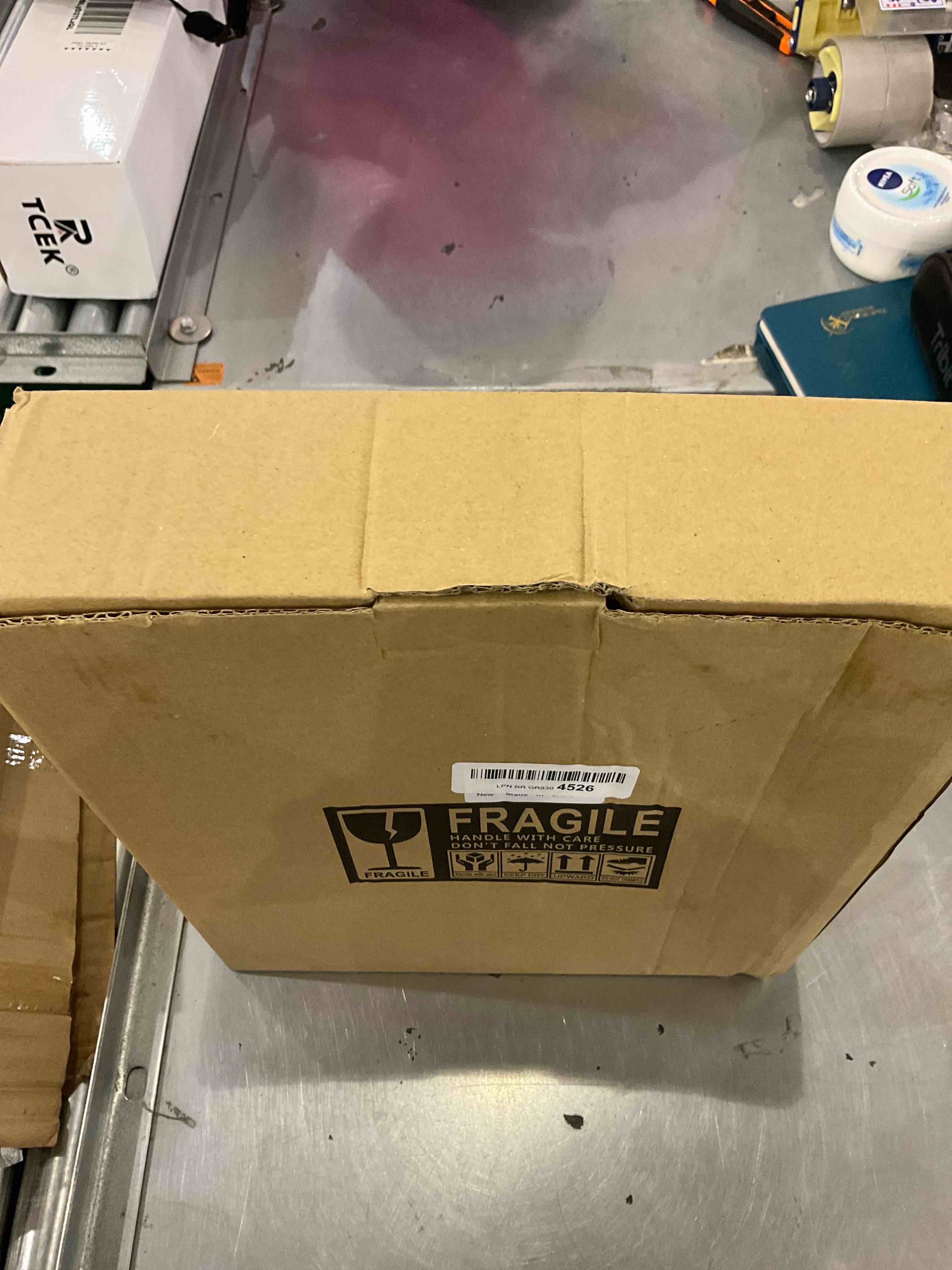 https://s3.amazonaws.com/lotting-images-prod/bidfta/EXS00688023_1697469743297.jpeg