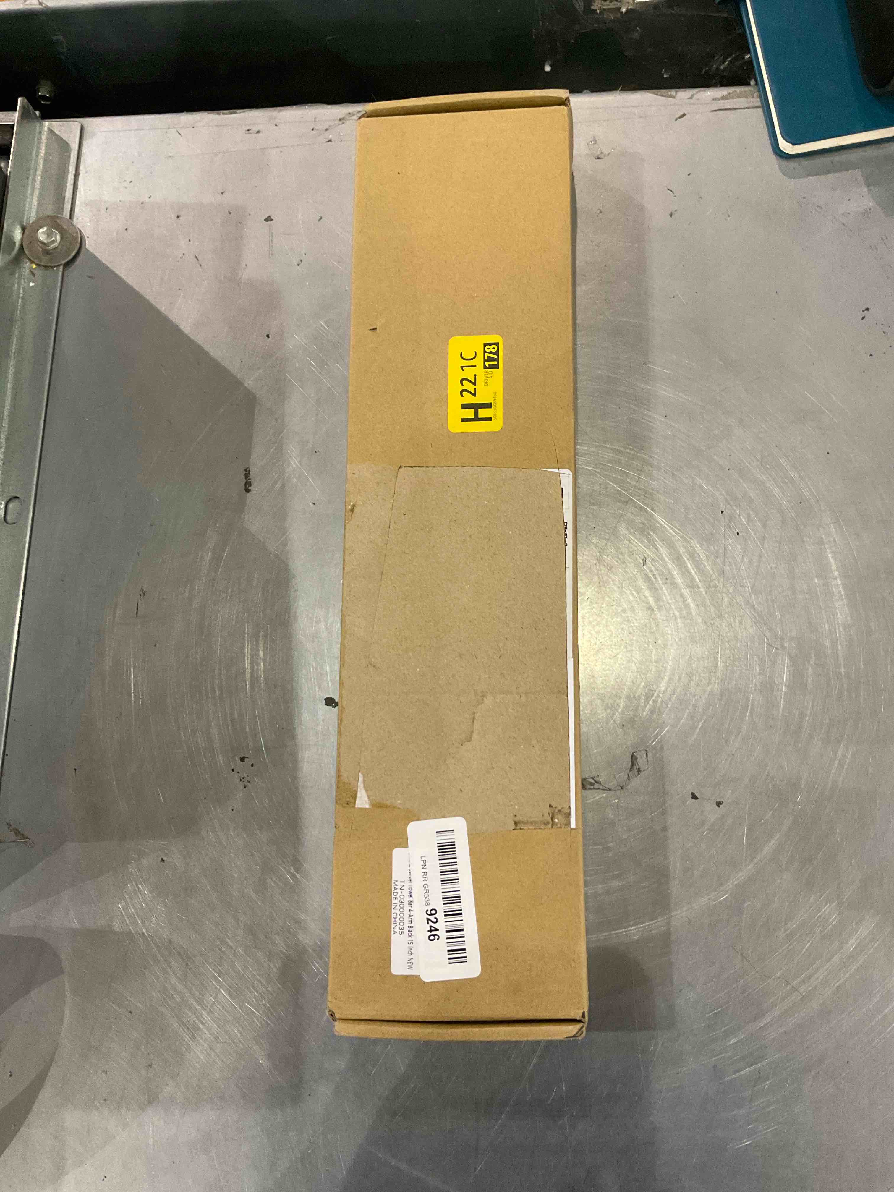 https://s3.amazonaws.com/lotting-images-prod/bidfta/EXS00688189_1697544330227.jpeg