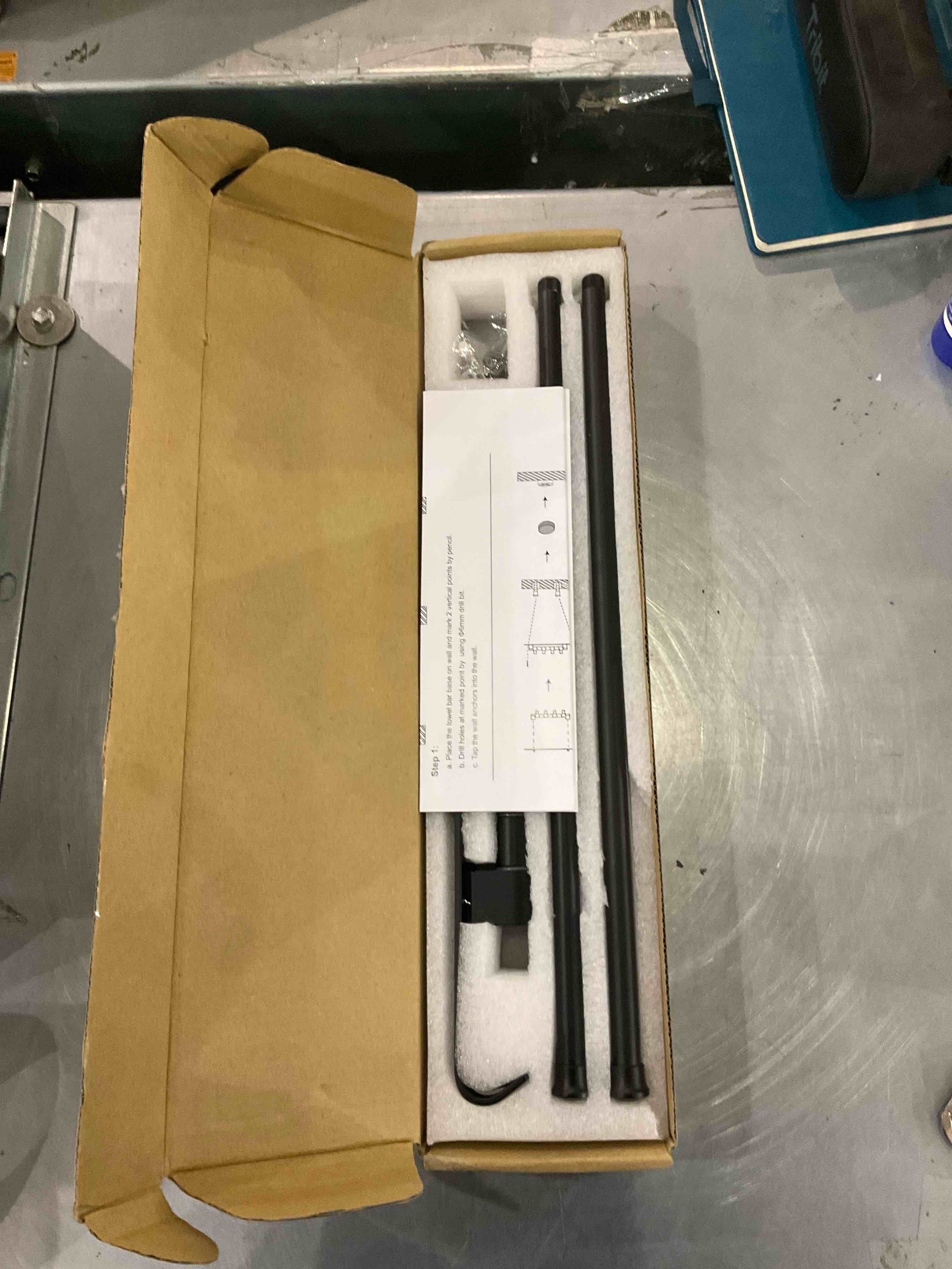 https://s3.amazonaws.com/lotting-images-prod/bidfta/EXS00688189_1697544345971.jpeg