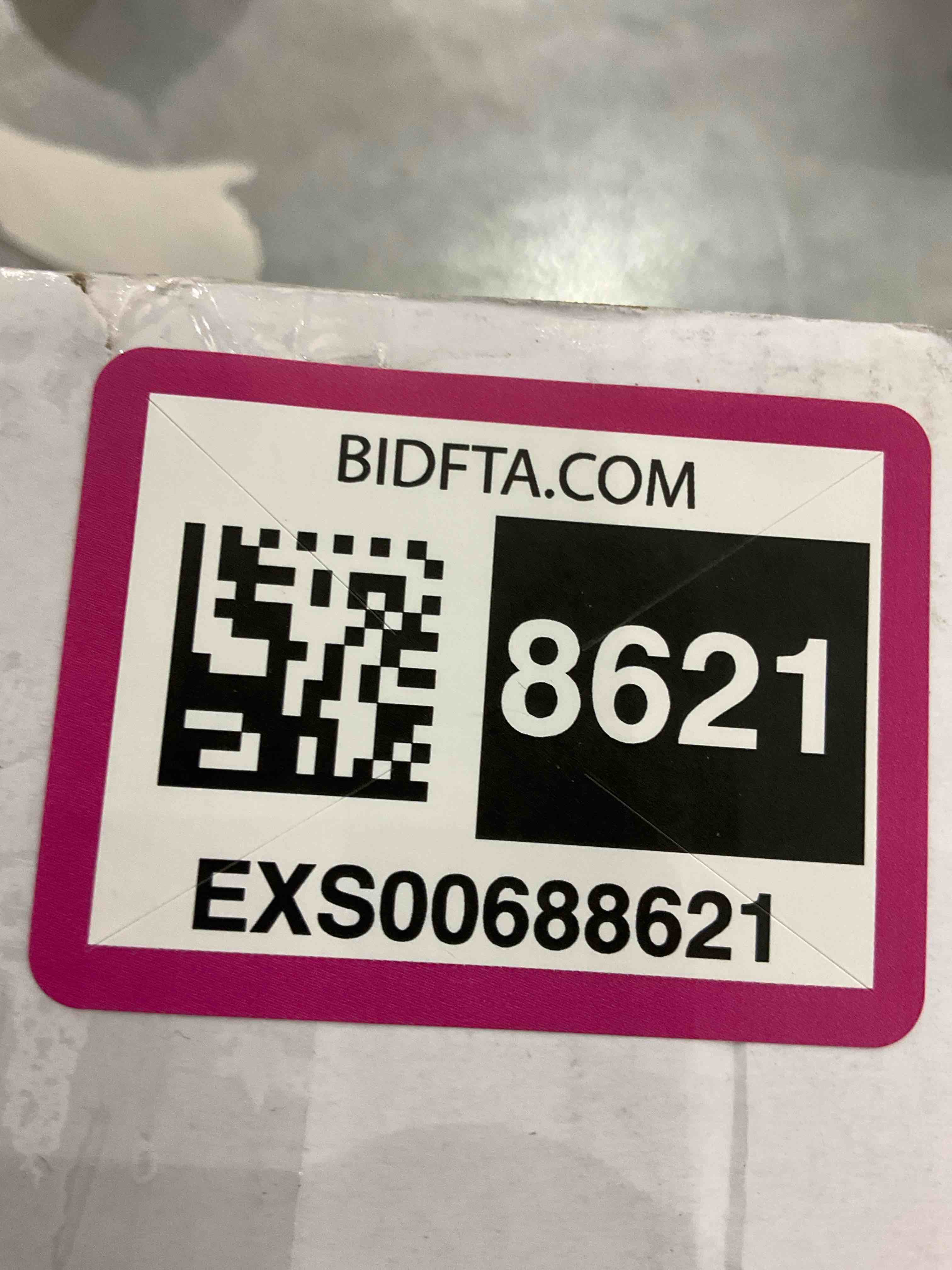 https://s3.amazonaws.com/lotting-images-prod/bidfta/EXS00688621_1697561373885.jpeg
