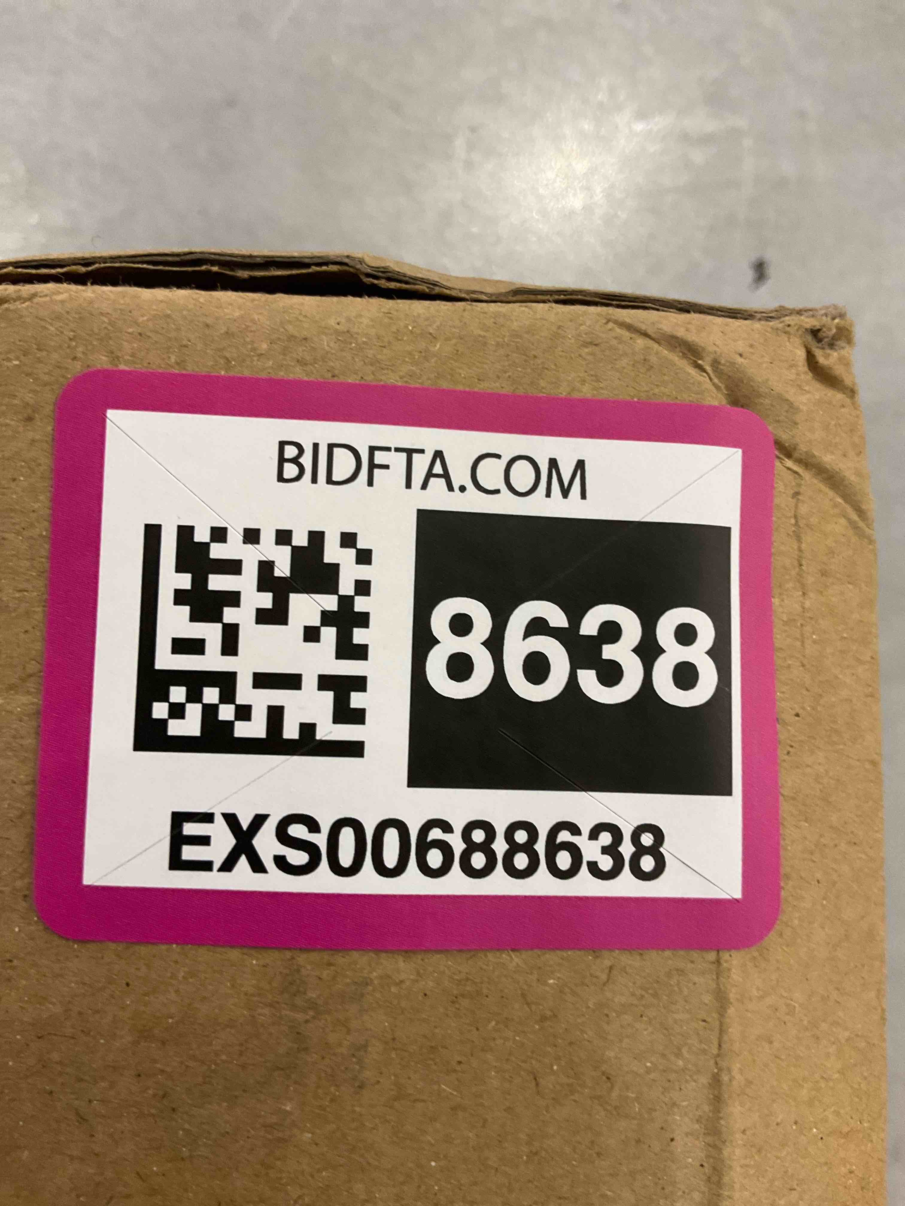 https://s3.amazonaws.com/lotting-images-prod/bidfta/EXS00688638_1697564647352.jpeg