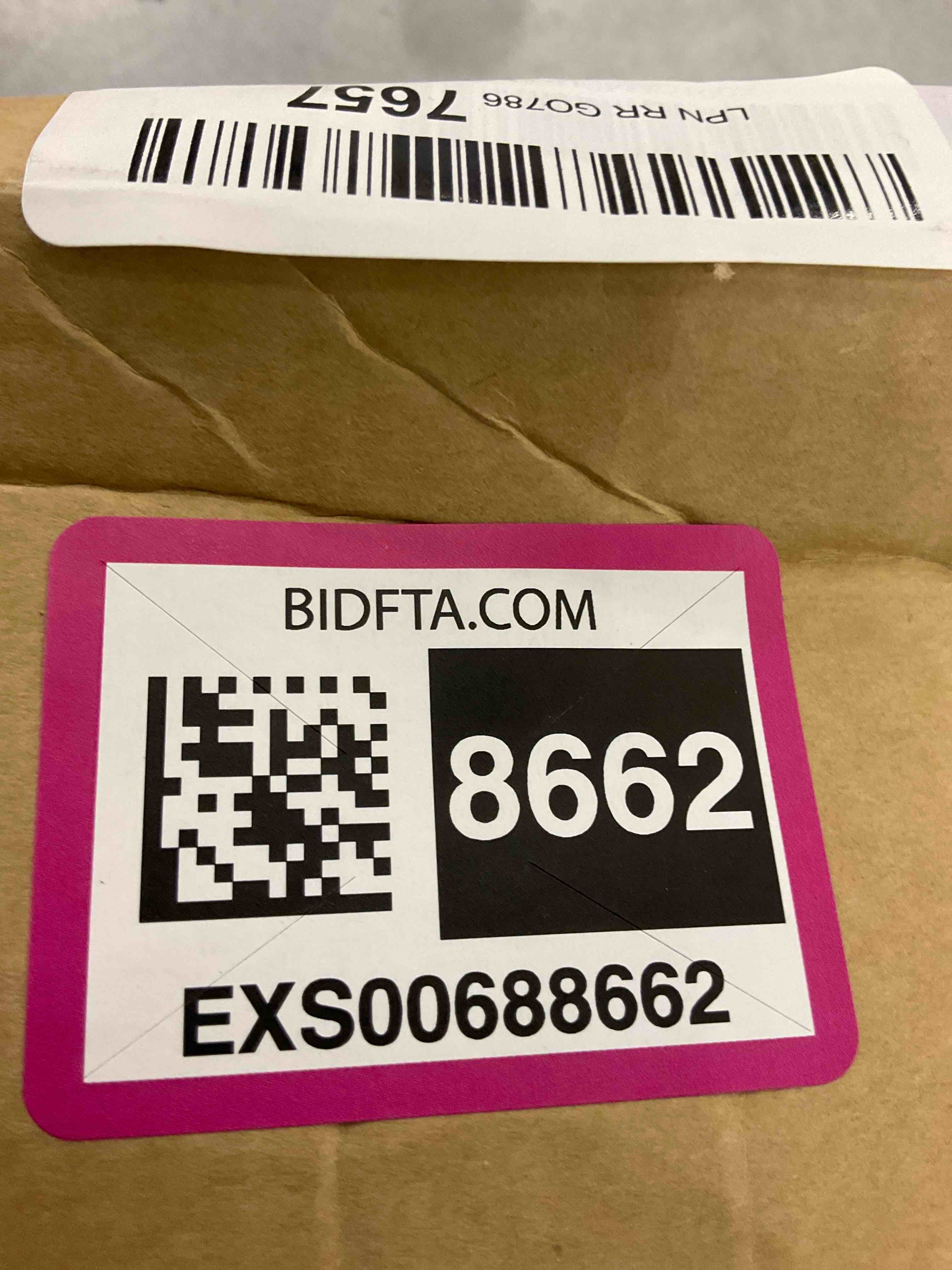 https://s3.amazonaws.com/lotting-images-prod/bidfta/EXS00688662_1697570424778.jpeg