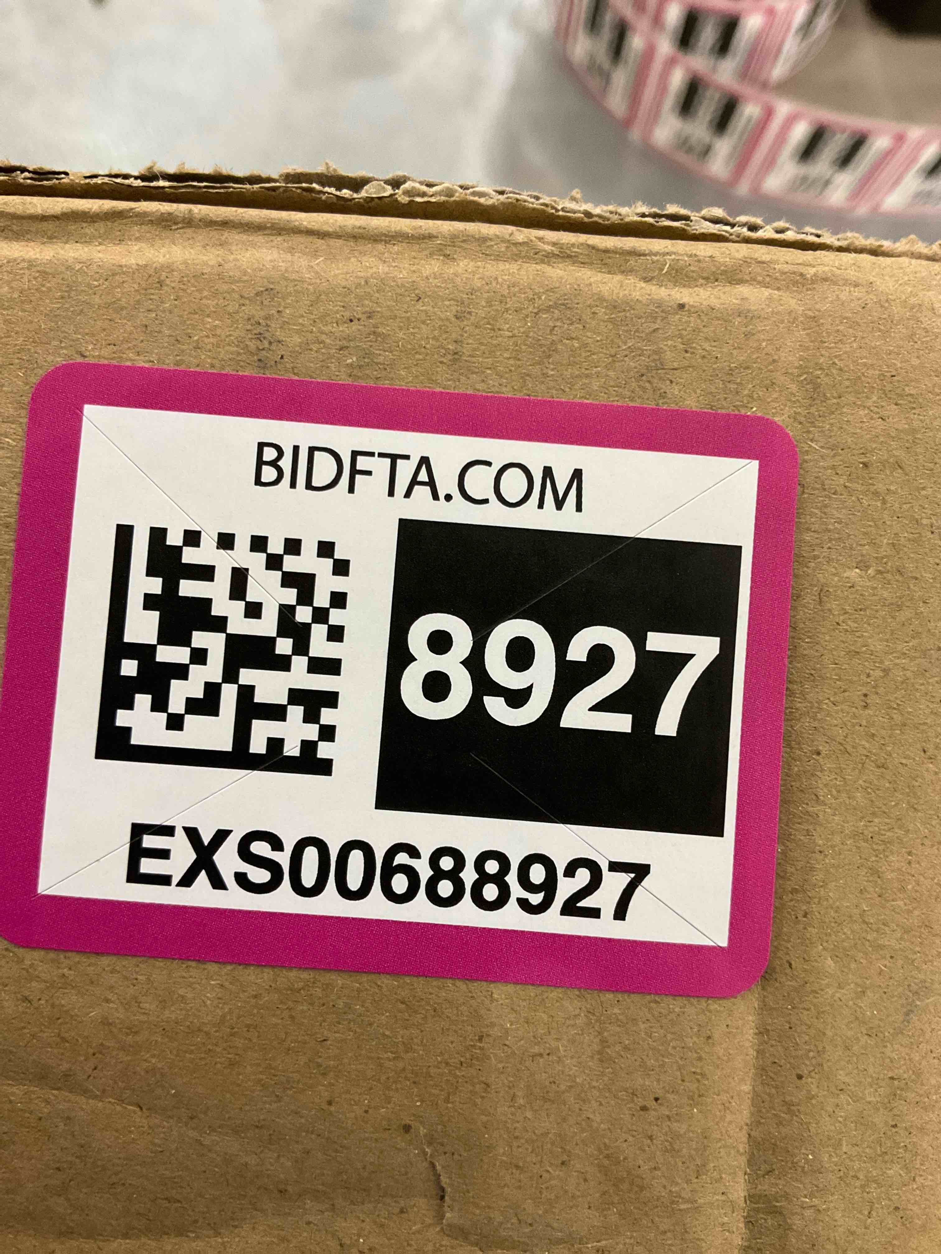 https://s3.amazonaws.com/lotting-images-prod/bidfta/EXS00688927_1697739850912.jpeg