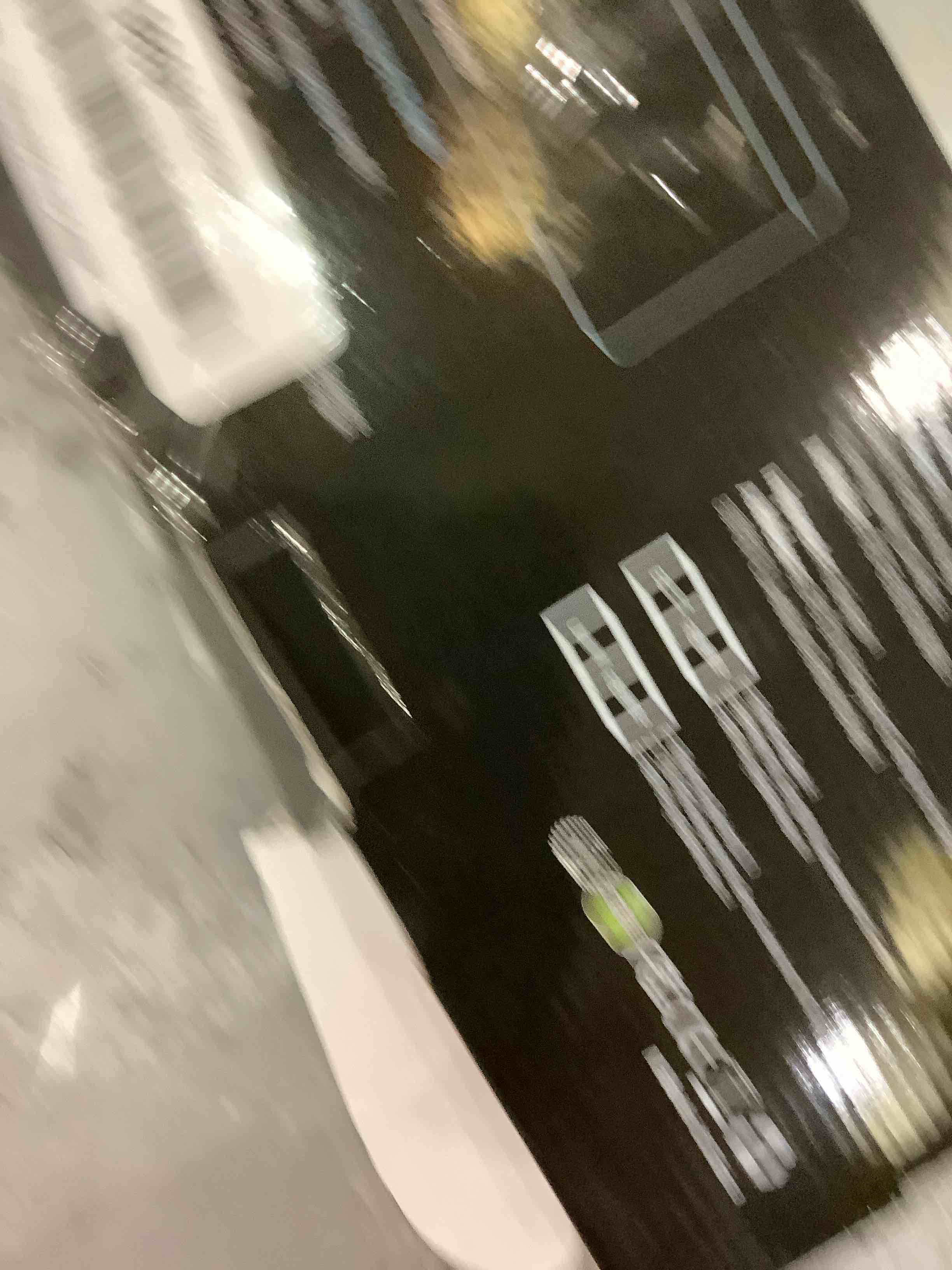 https://s3.amazonaws.com/lotting-images-prod/bidfta/EXS00689057_1697469722114.jpeg