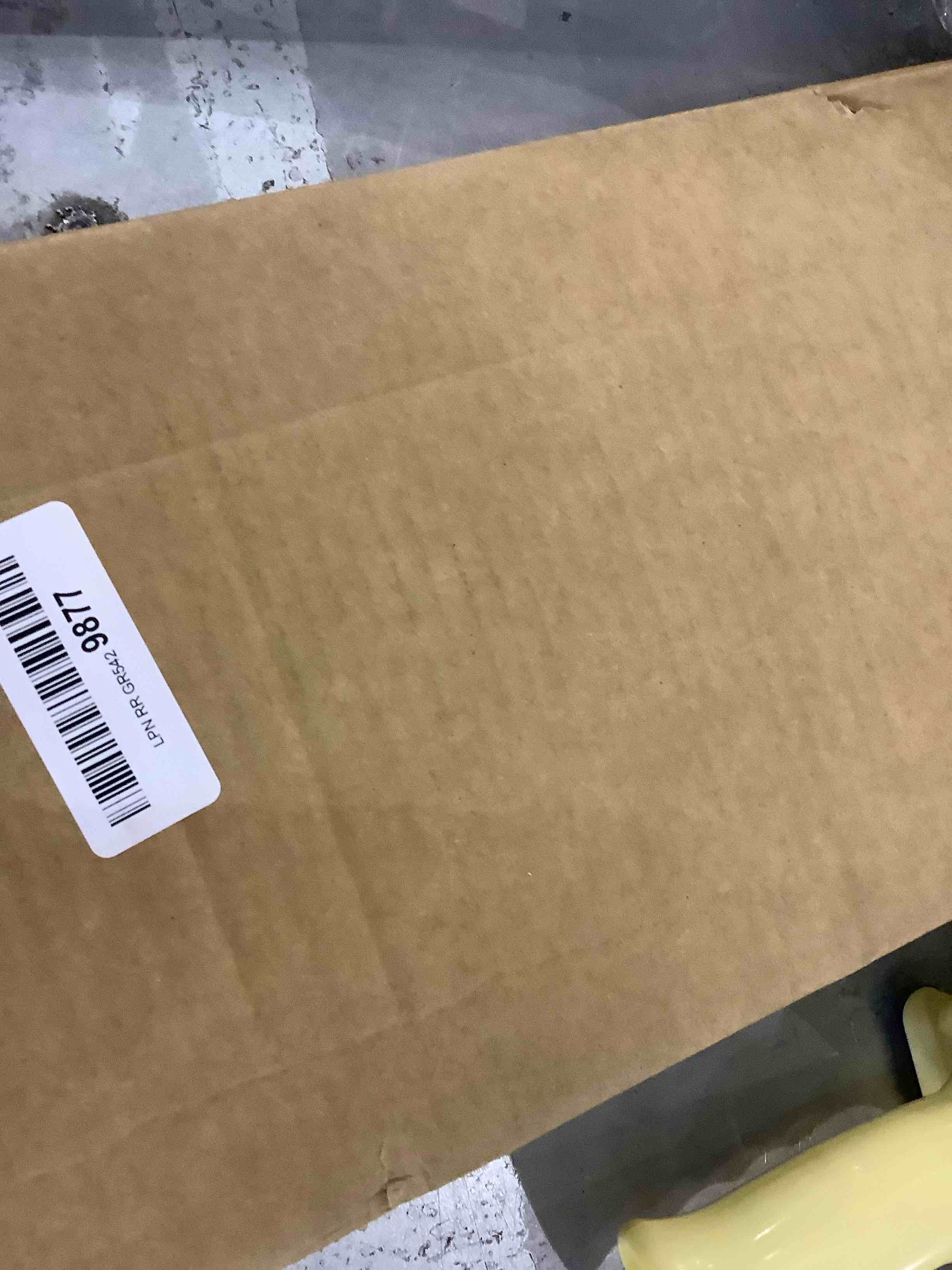 https://s3.amazonaws.com/lotting-images-prod/bidfta/EXS00689317_1697562974852.jpeg