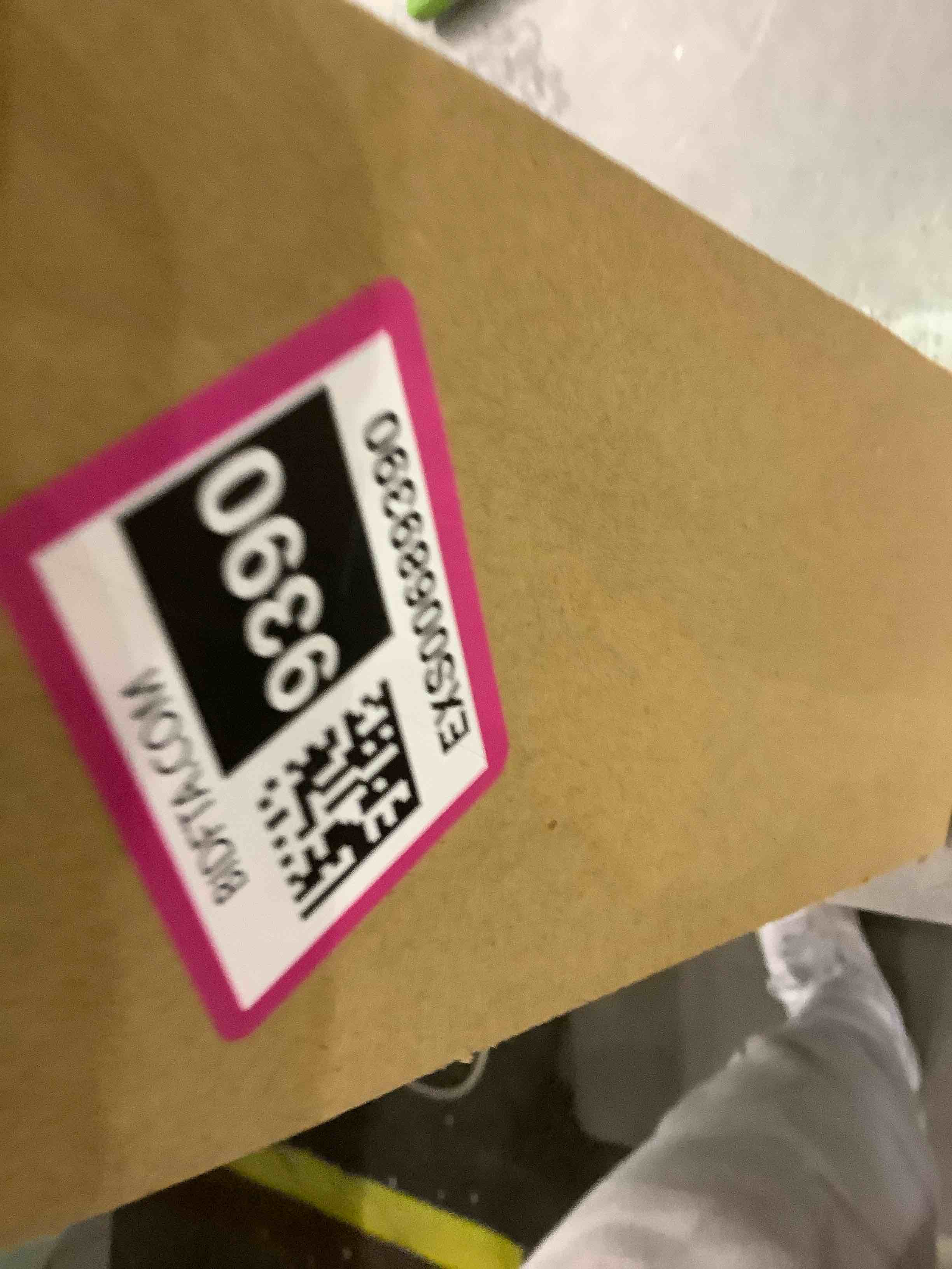 https://s3.amazonaws.com/lotting-images-prod/bidfta/EXS00689390_1697572369079.jpeg