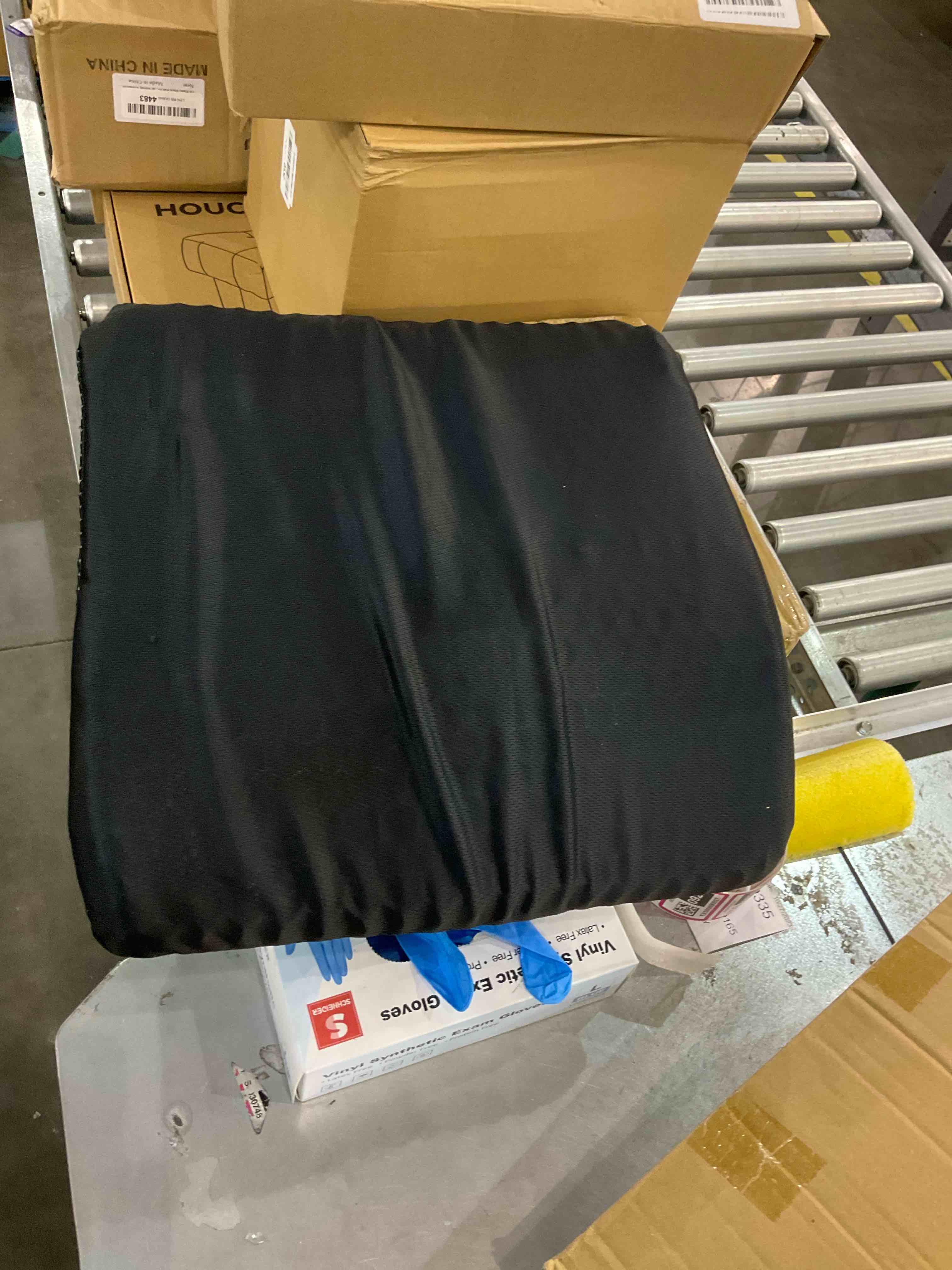 https://s3.amazonaws.com/lotting-images-prod/bidfta/EXS00690919_1698676676518.jpeg