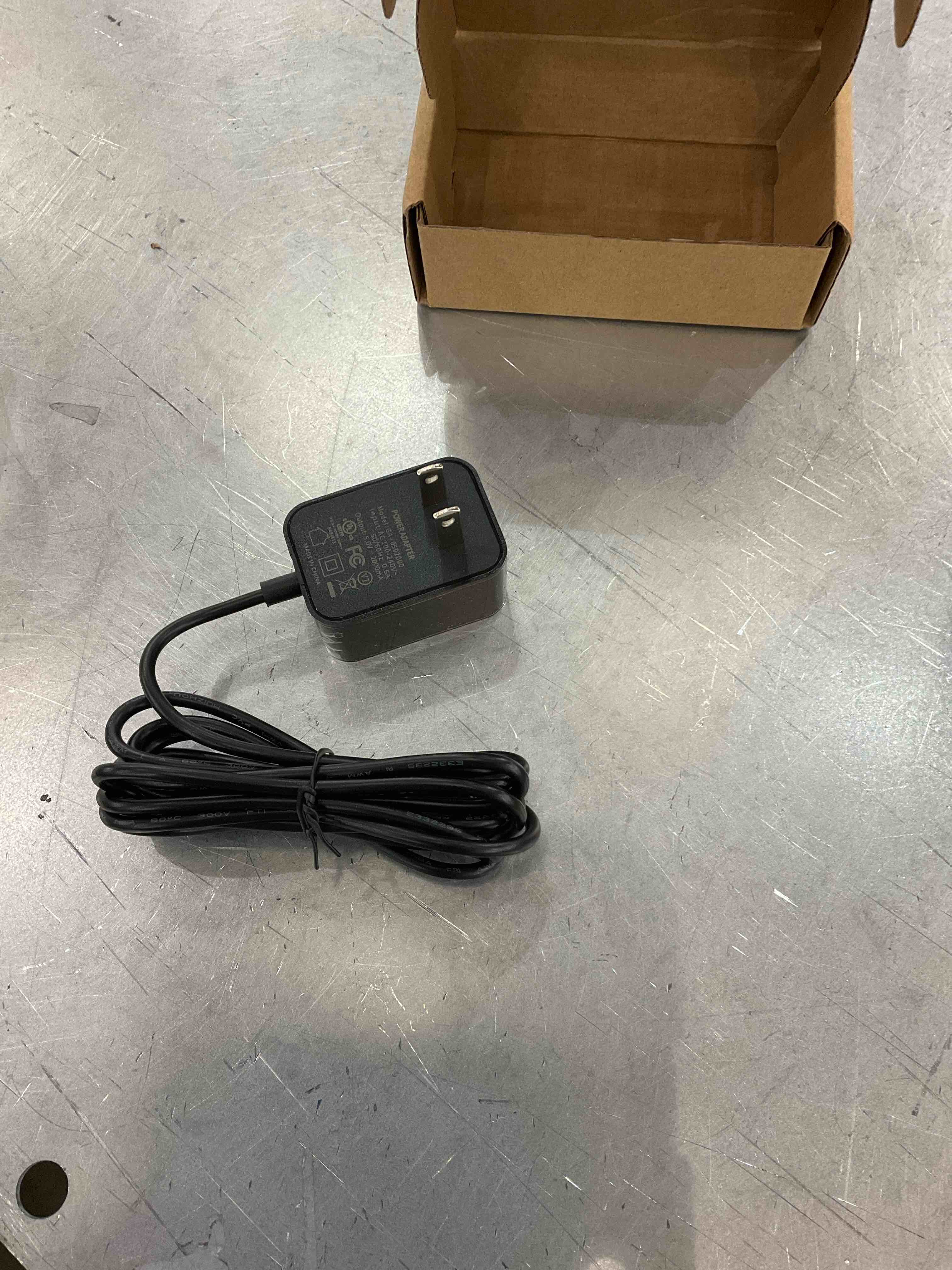 https://s3.amazonaws.com/lotting-images-prod/bidfta/EXS00691018_1697744809582.jpeg