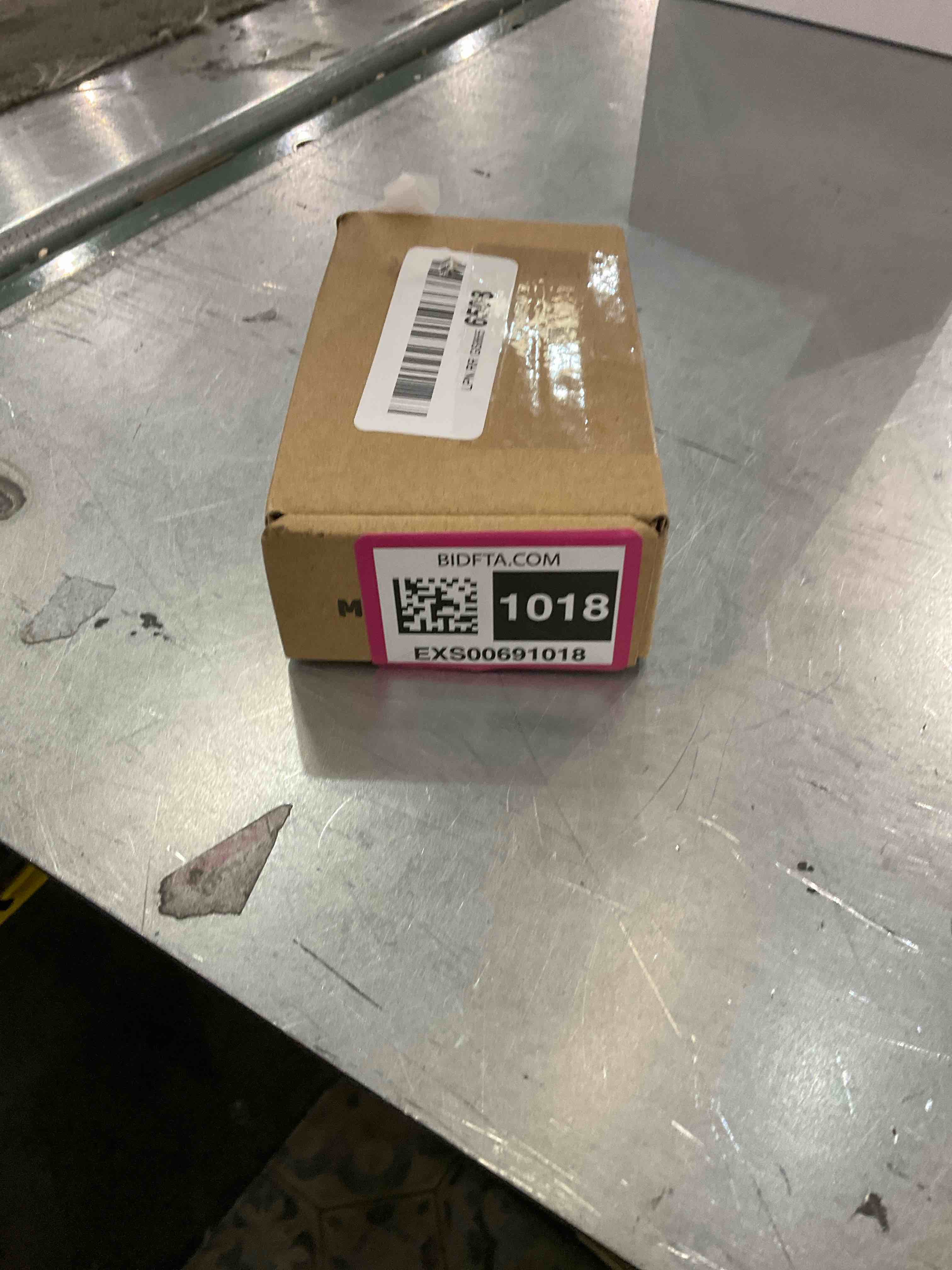 https://s3.amazonaws.com/lotting-images-prod/bidfta/EXS00691018_1697744840073.jpeg