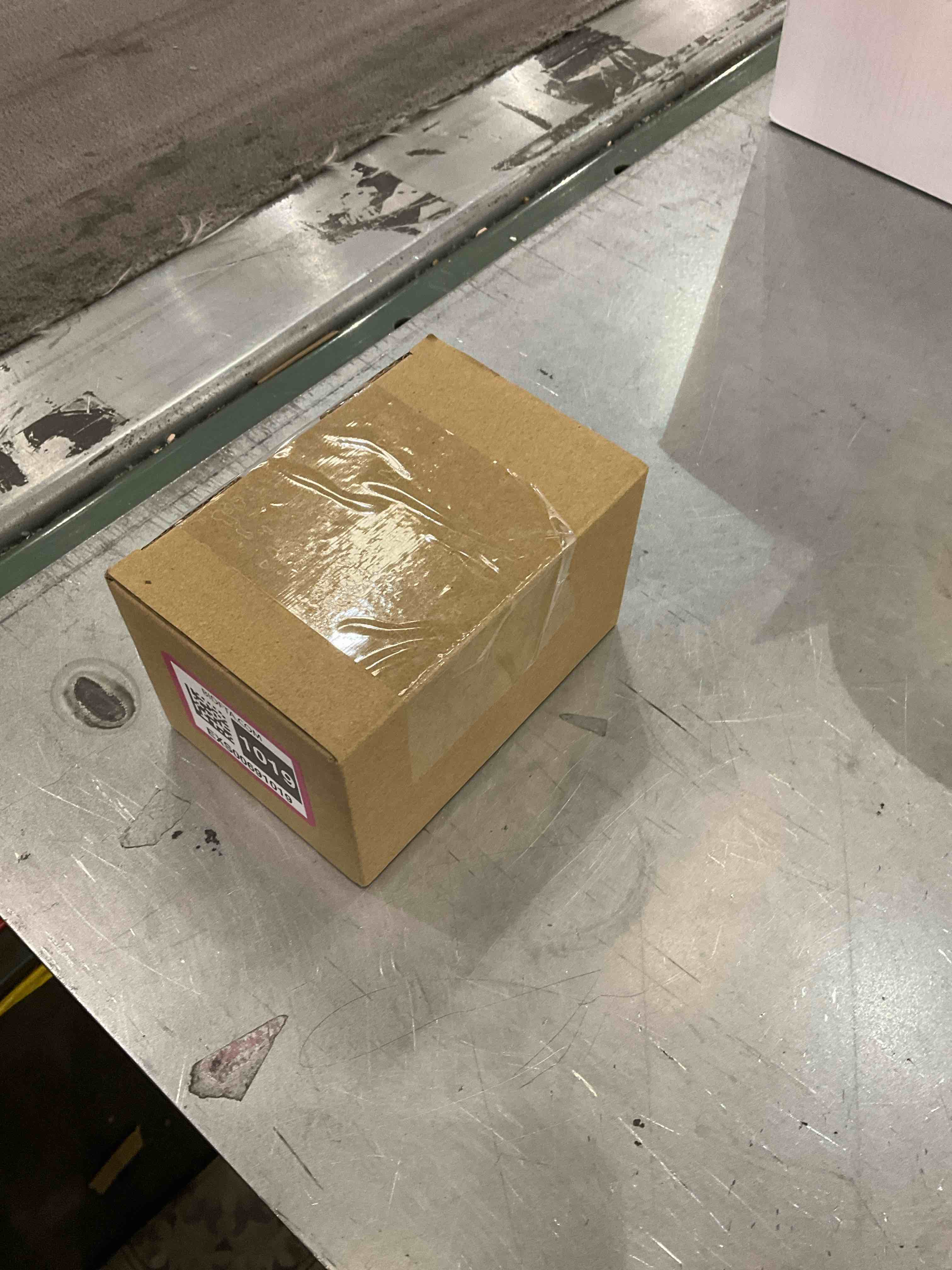 https://s3.amazonaws.com/lotting-images-prod/bidfta/EXS00691019_1697744906514.jpeg