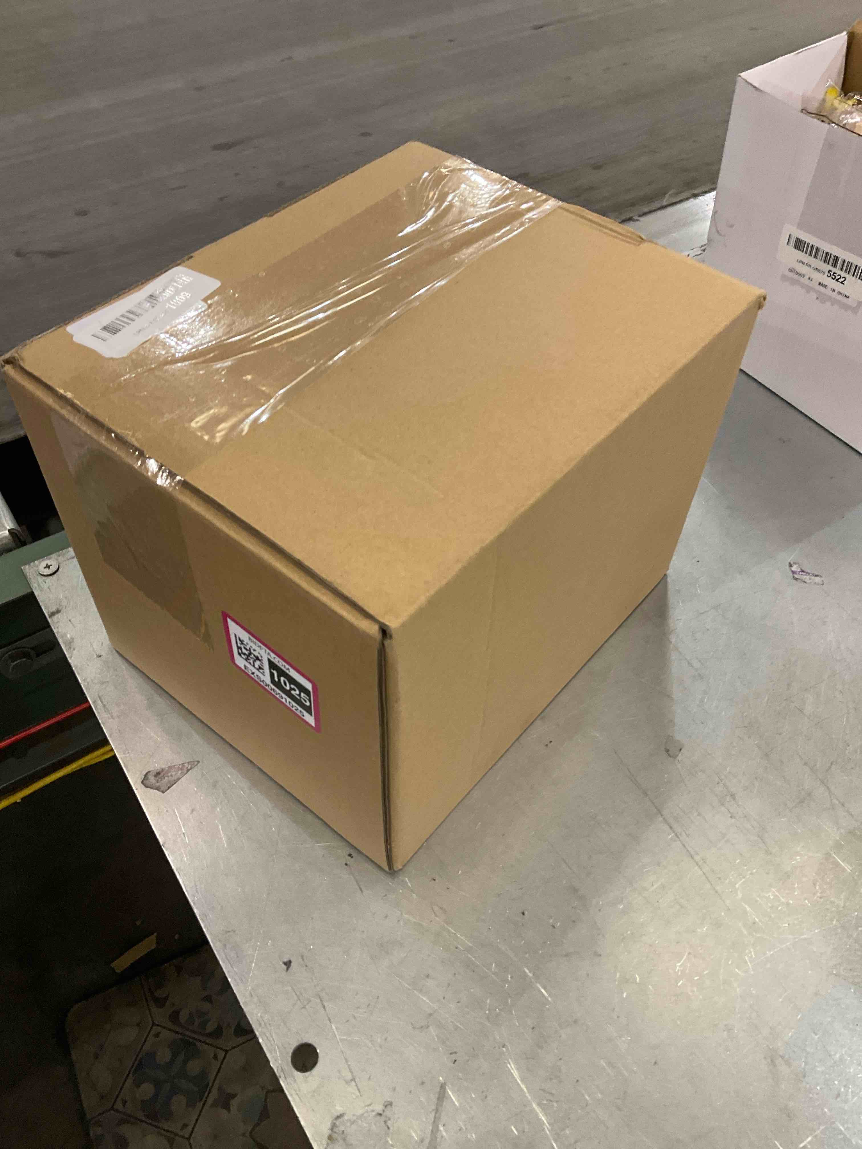 https://s3.amazonaws.com/lotting-images-prod/bidfta/EXS00691025_1697745493652.jpeg