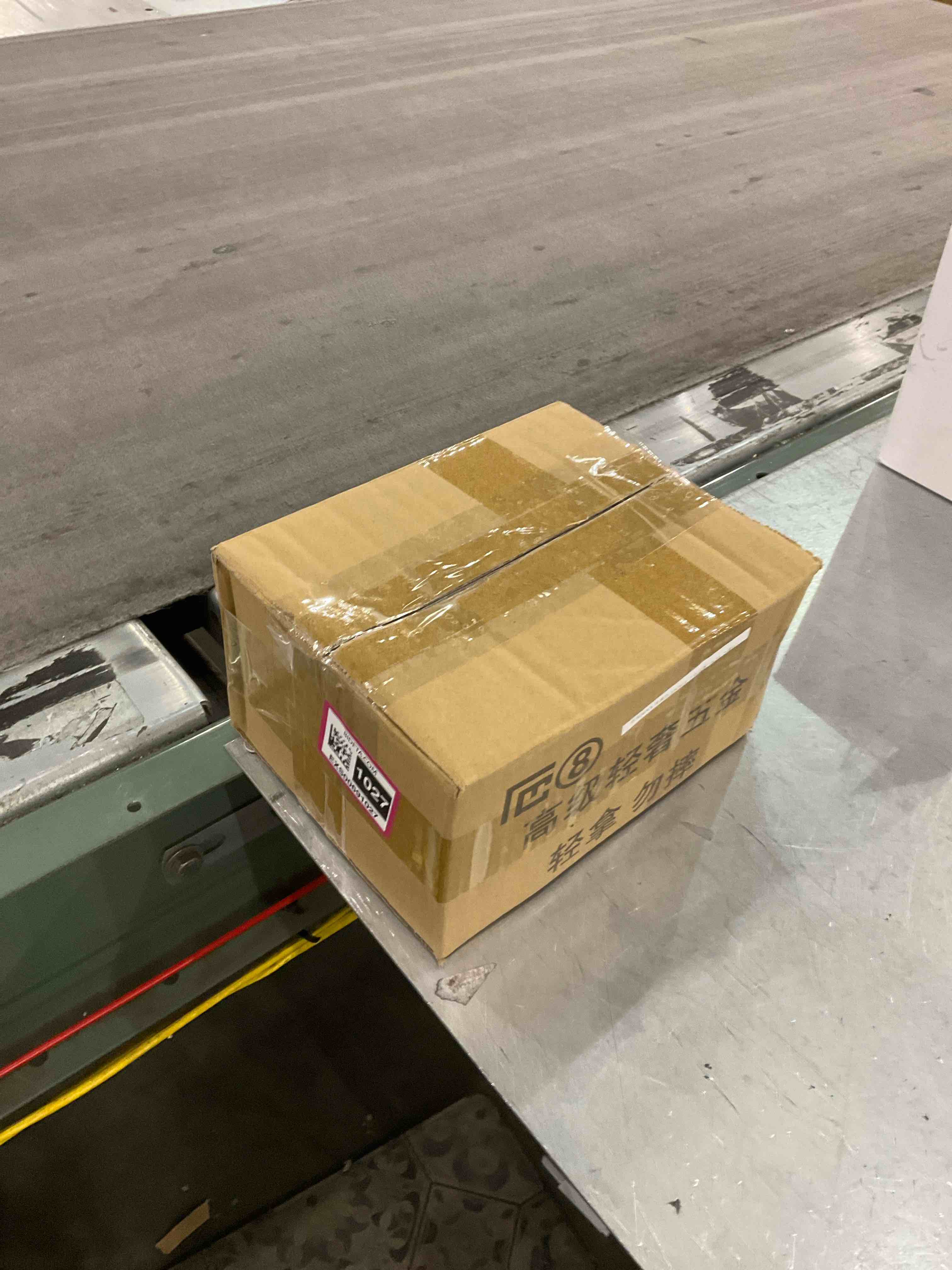 https://s3.amazonaws.com/lotting-images-prod/bidfta/EXS00691027_1697745647454.jpeg