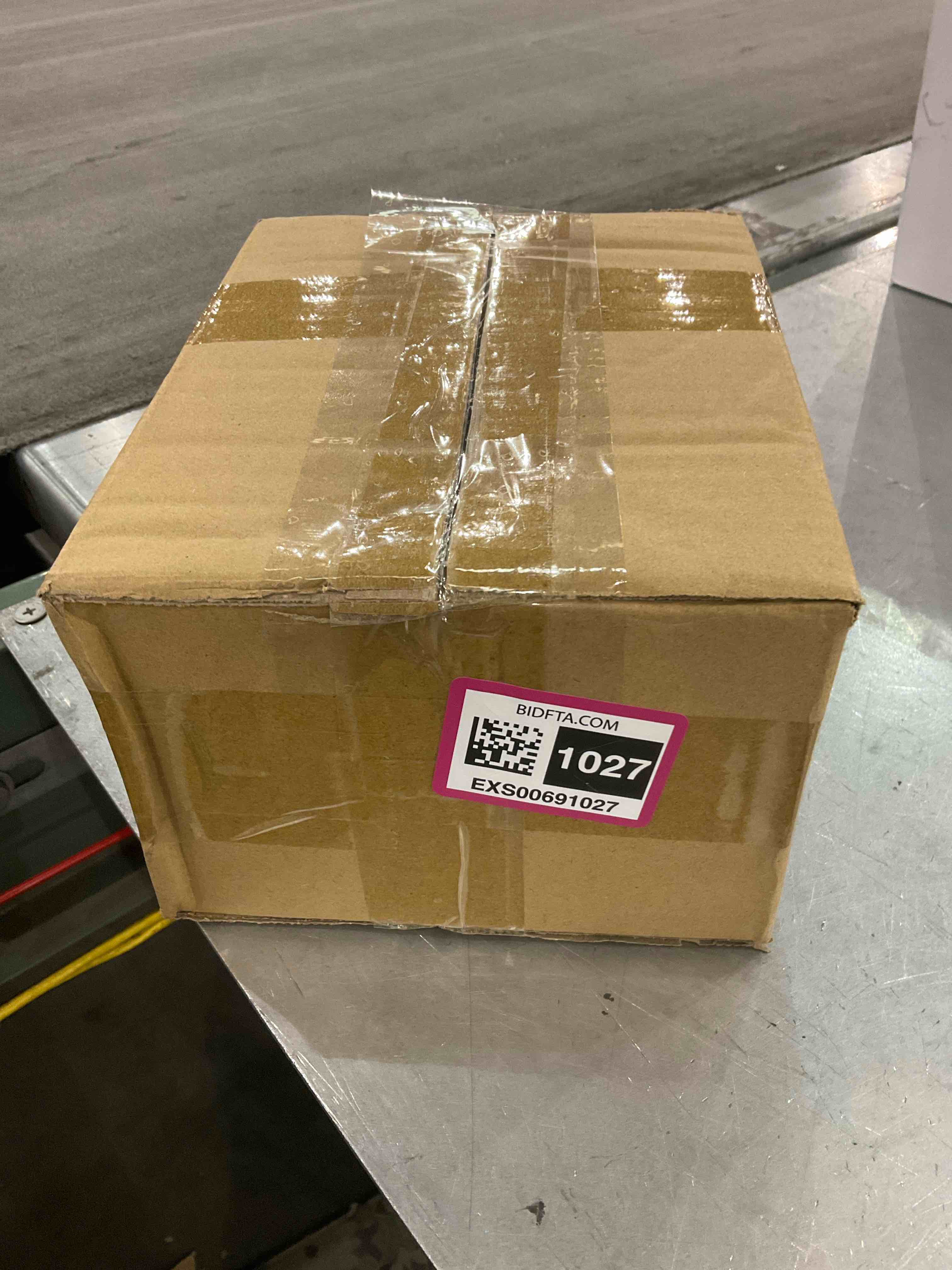 https://s3.amazonaws.com/lotting-images-prod/bidfta/EXS00691027_1697745650981.jpeg