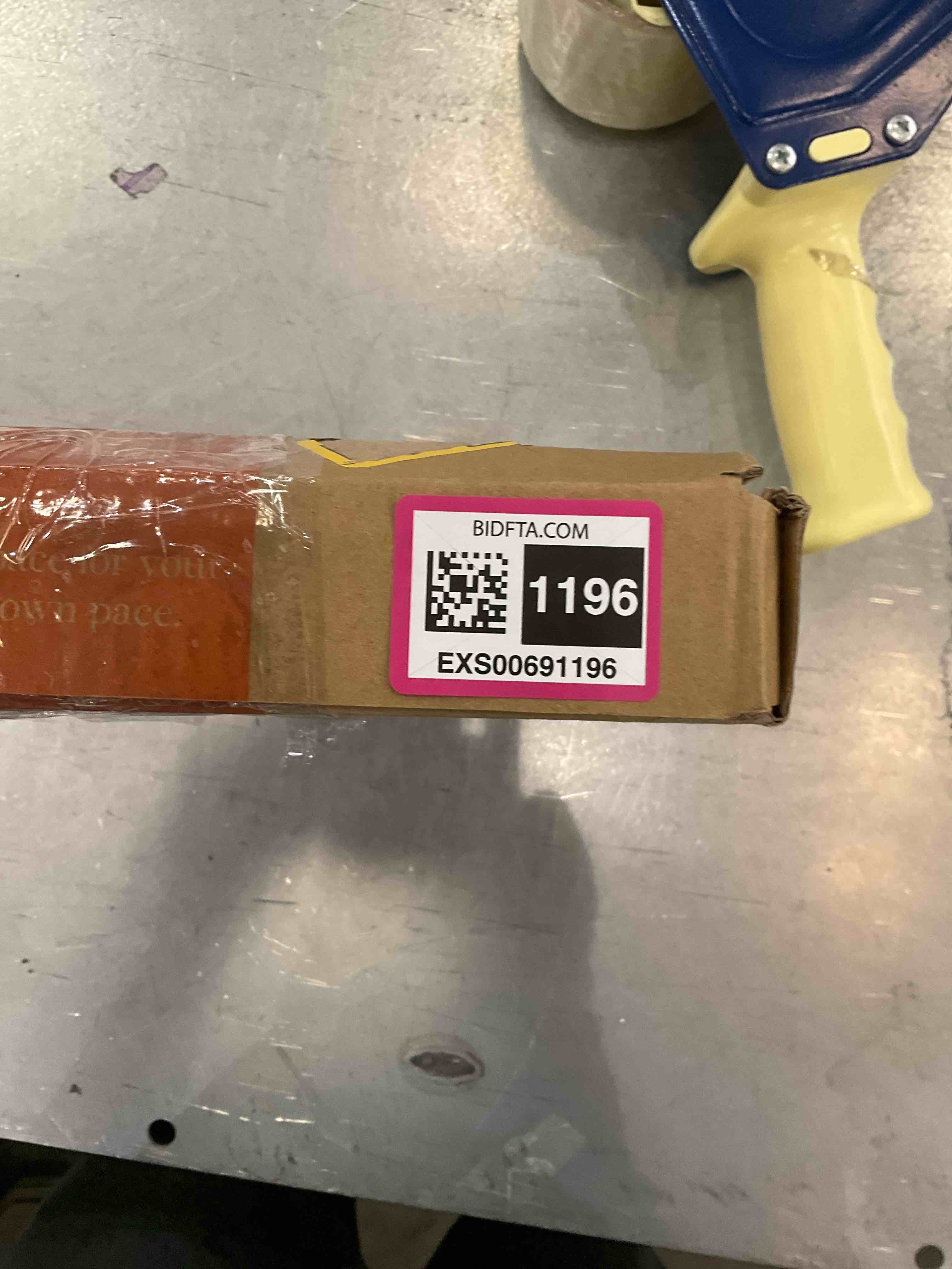 https://s3.amazonaws.com/lotting-images-prod/bidfta/EXS00691196_1697829056114.jpeg