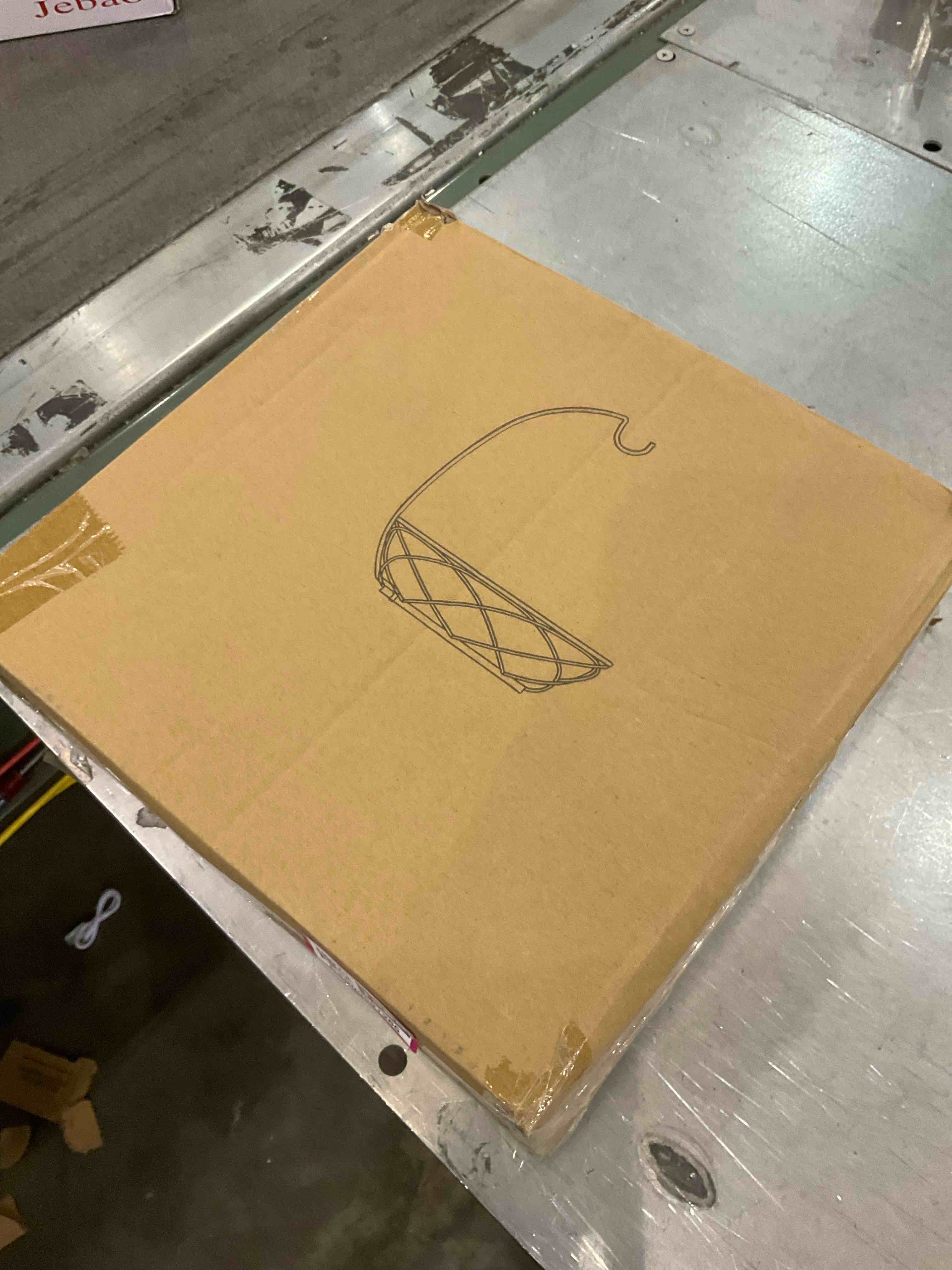 https://s3.amazonaws.com/lotting-images-prod/bidfta/EXS00691265_1698068187192.jpeg