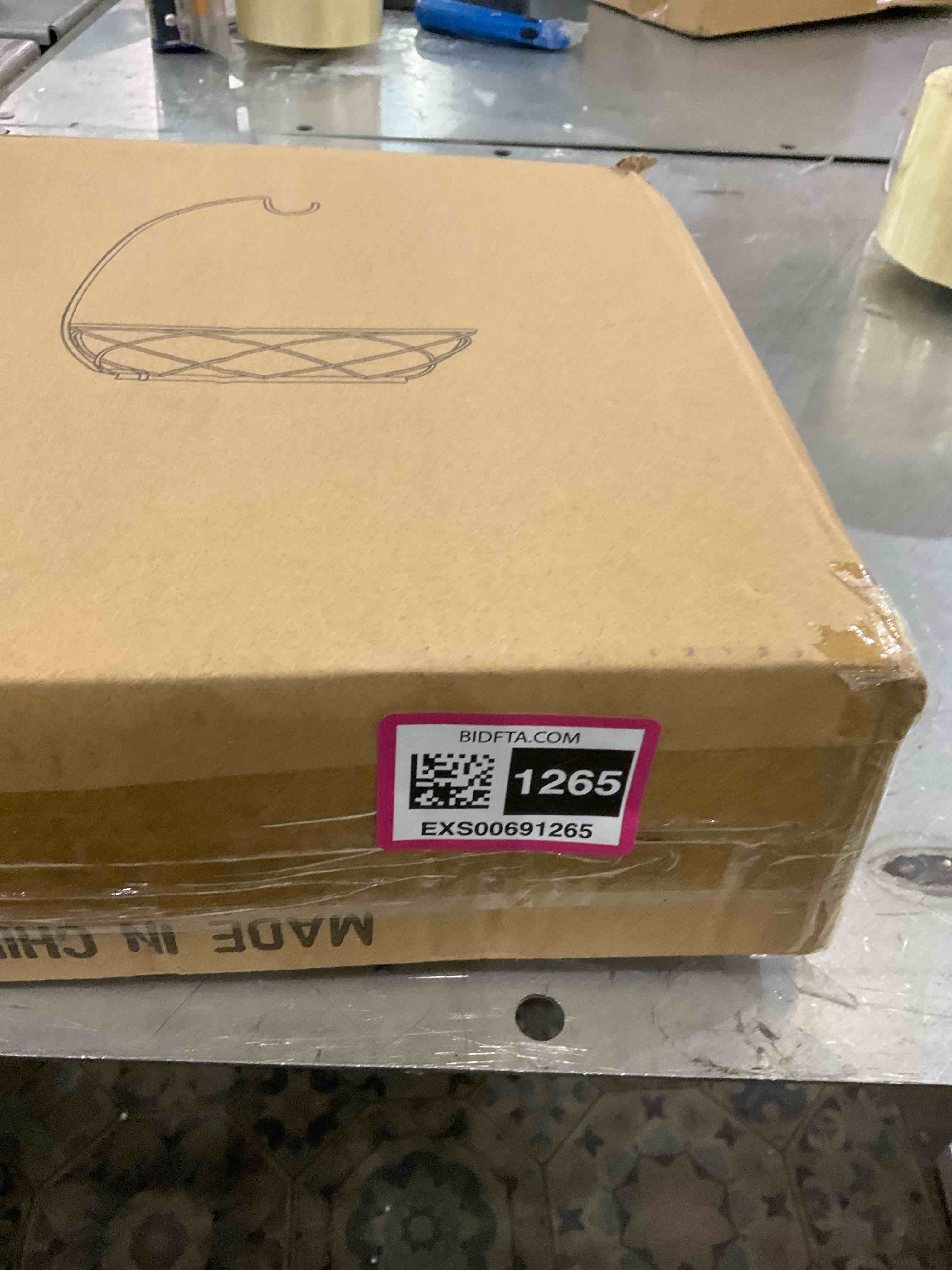 https://s3.amazonaws.com/lotting-images-prod/bidfta/EXS00691265_1698068189344.jpeg