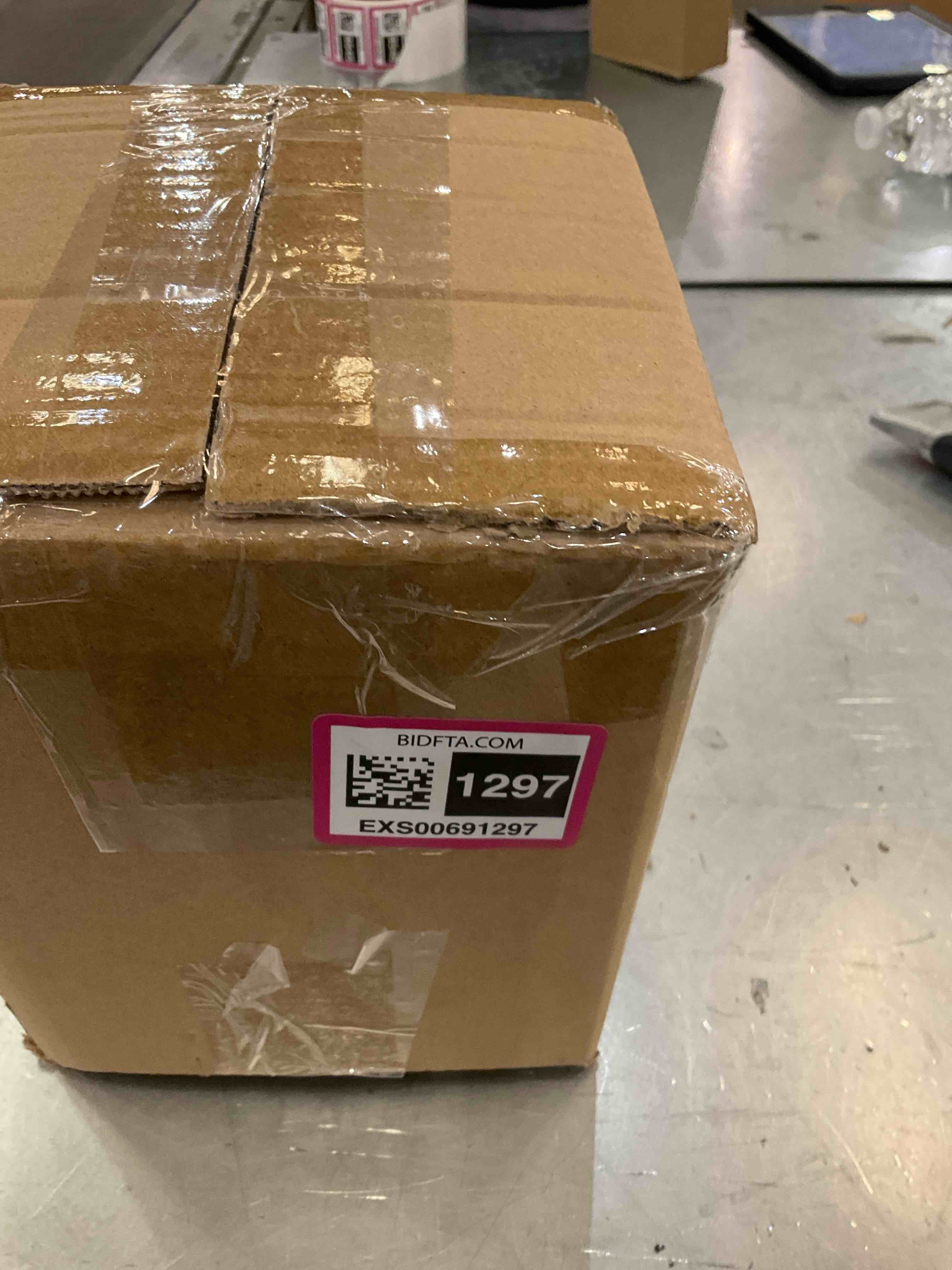 https://s3.amazonaws.com/lotting-images-prod/bidfta/EXS00691297_1698079680547.jpeg