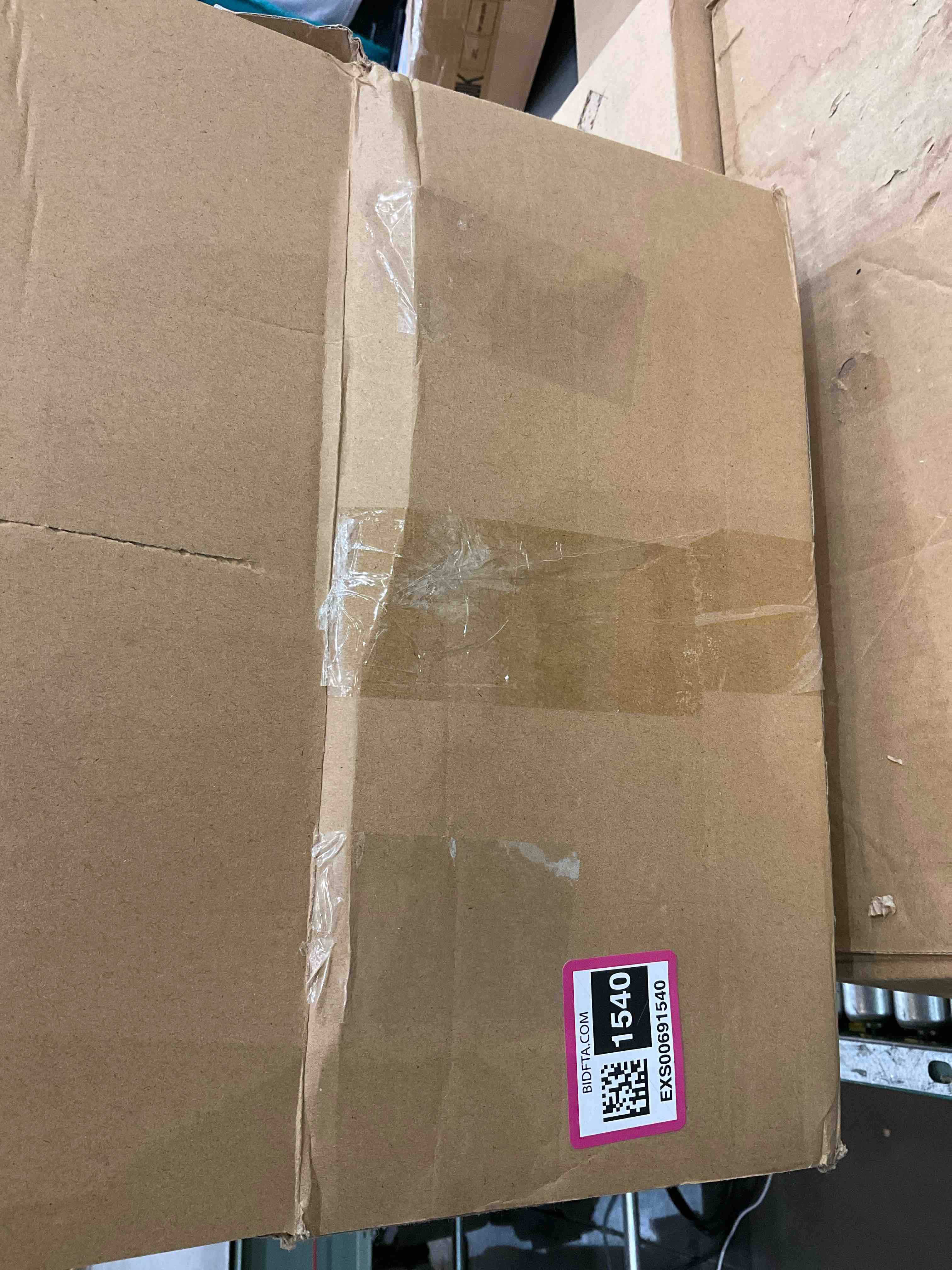 6 Pieces Plastic Vase Acrylic Flower Vase Square Tapered Flowers Vase Tall Plastic Vase Clear Vases Centerpieces for Table Wedding Home Kitchen Florist Arrangements (6 x 12 Inch)