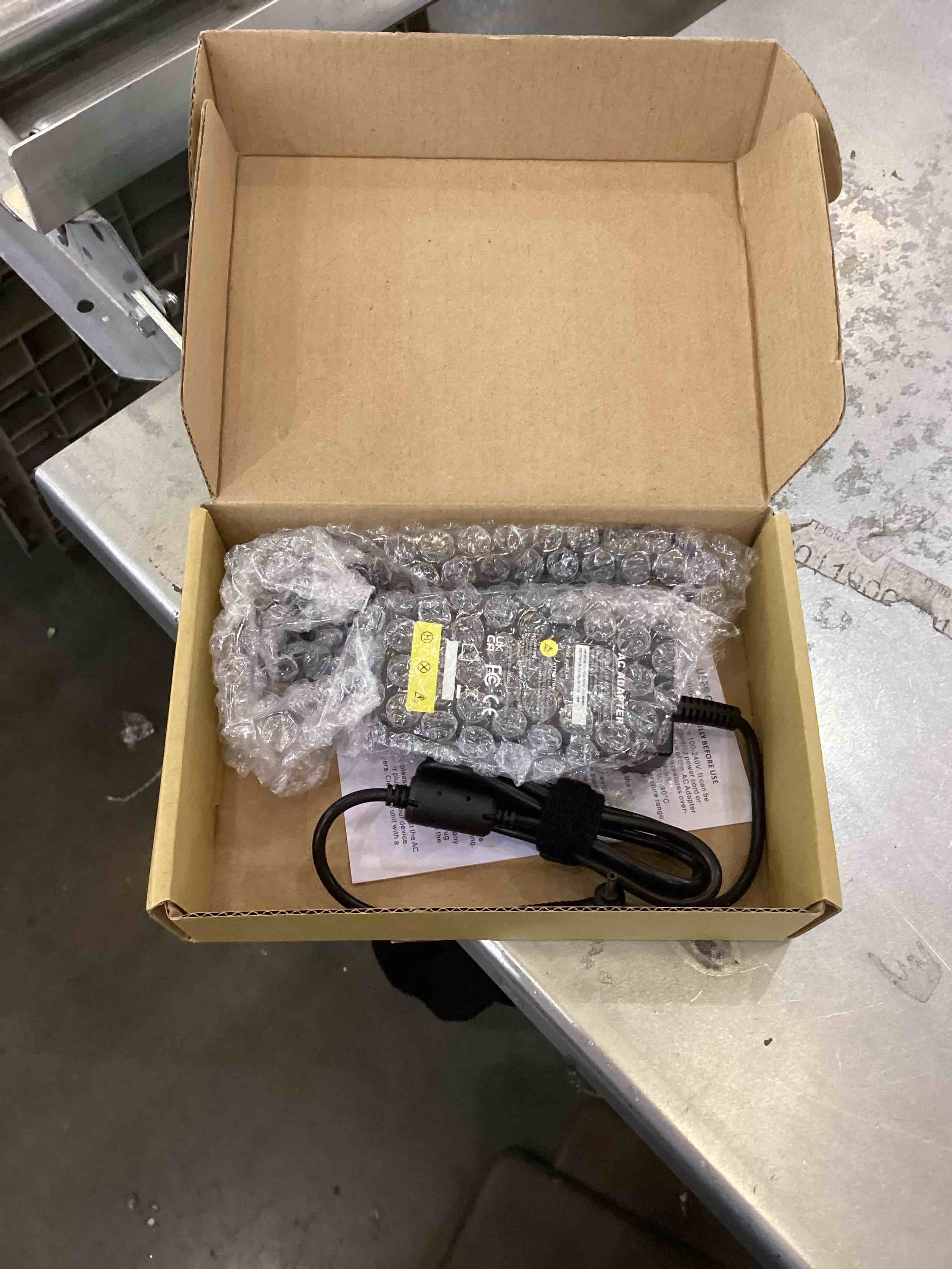 https://s3.amazonaws.com/lotting-images-prod/bidfta/EXS00692782_1697657114004.jpeg