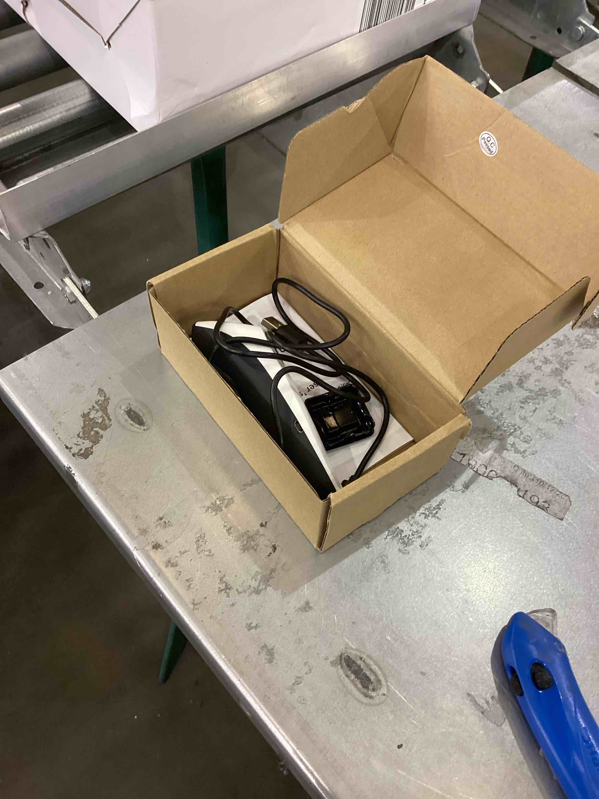 https://s3.amazonaws.com/lotting-images-prod/bidfta/EXS00692957_1697736875892.jpeg