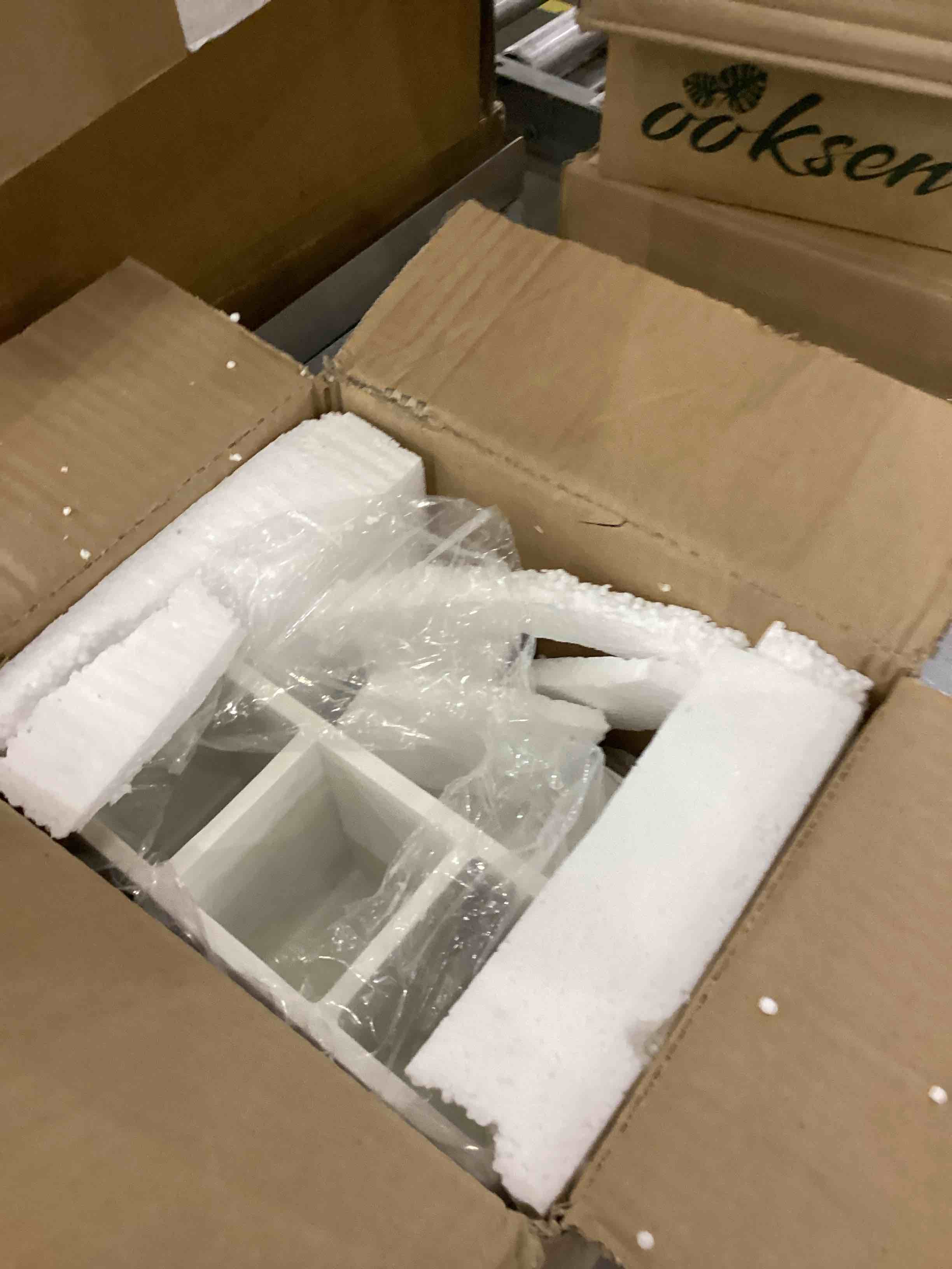 https://s3.amazonaws.com/lotting-images-prod/bidfta/EXS00692975_1697741101158.jpeg