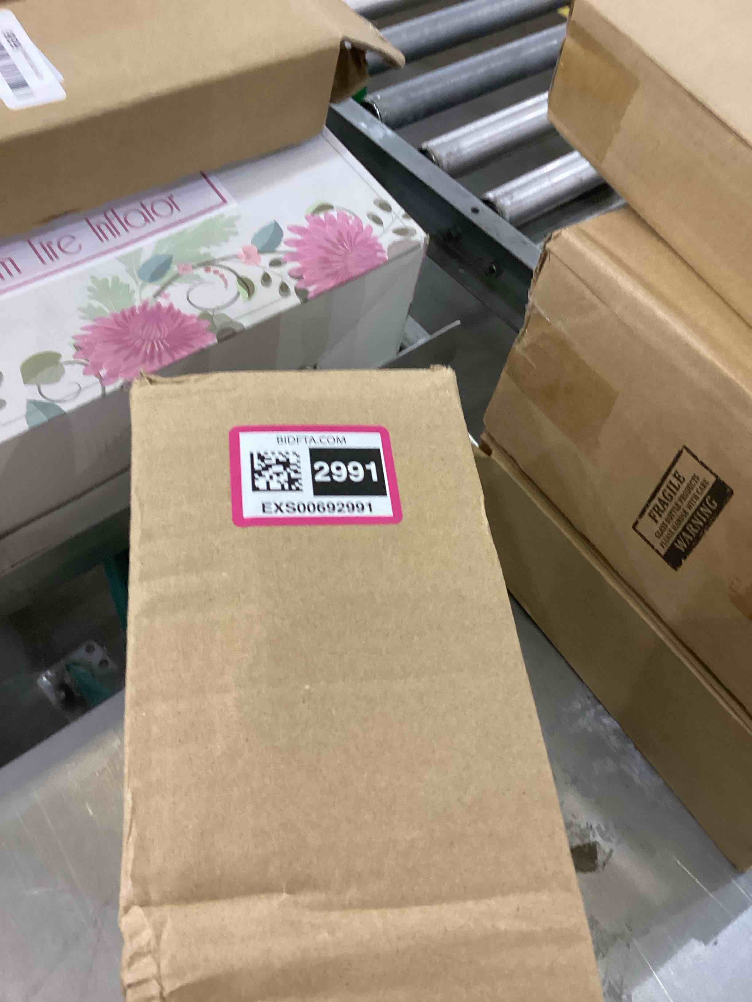 https://s3.amazonaws.com/lotting-images-prod/bidfta/EXS00692991_1697743489526.jpeg