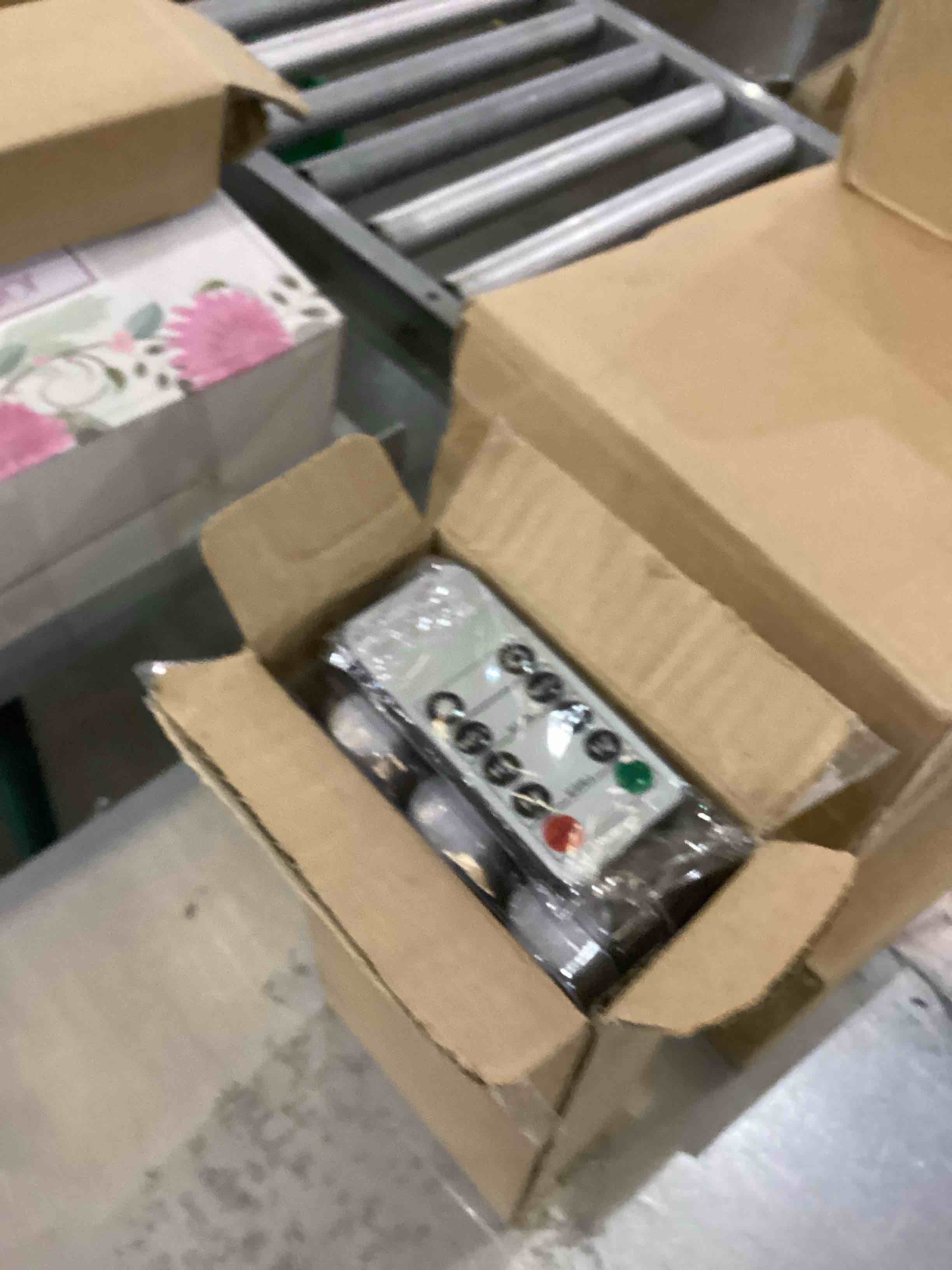 https://s3.amazonaws.com/lotting-images-prod/bidfta/EXS00692992_1697743547456.jpeg