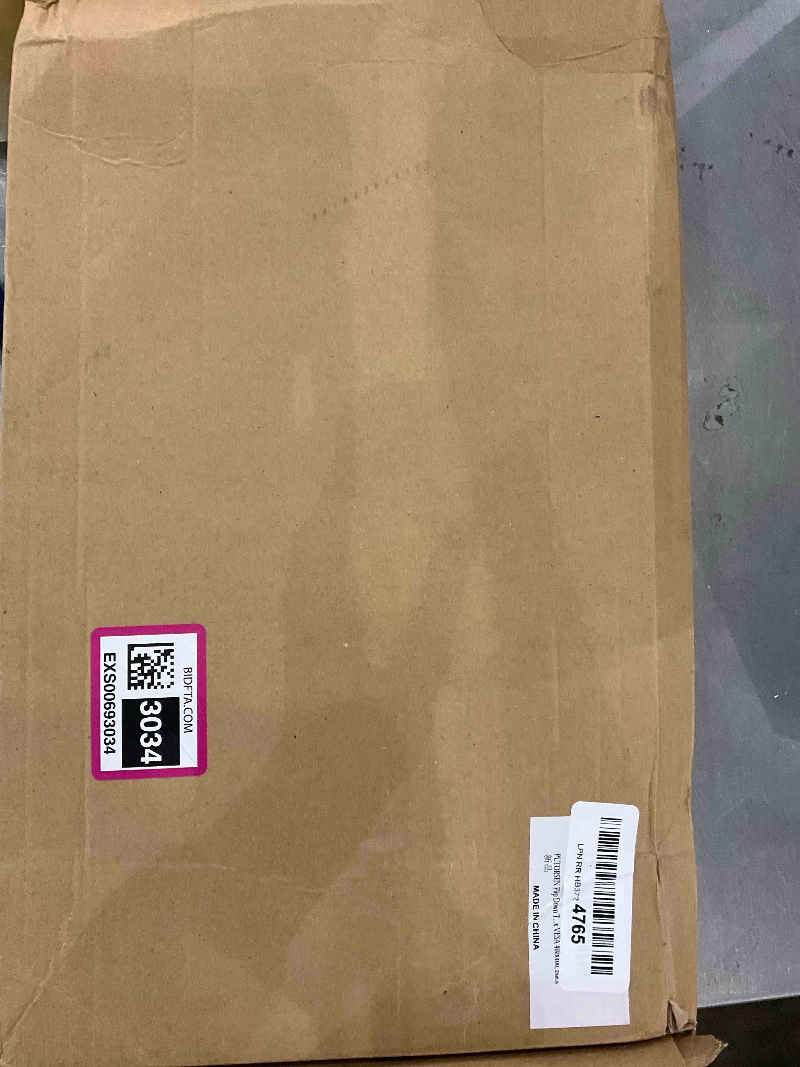 https://s3.amazonaws.com/lotting-images-prod/bidfta/EXS00693034_1700659575735.jpeg