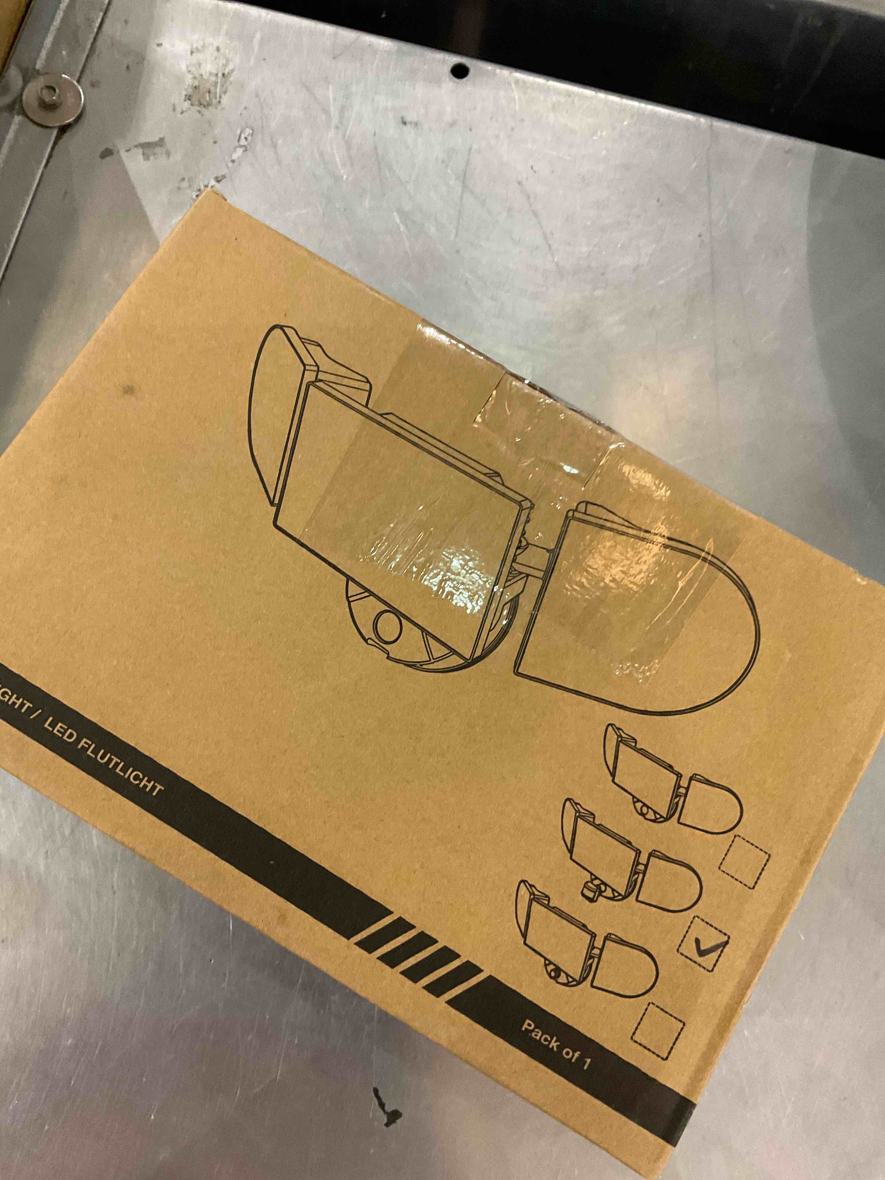 https://s3.amazonaws.com/lotting-images-prod/bidfta/EXS00694393_1699367700613.jpeg