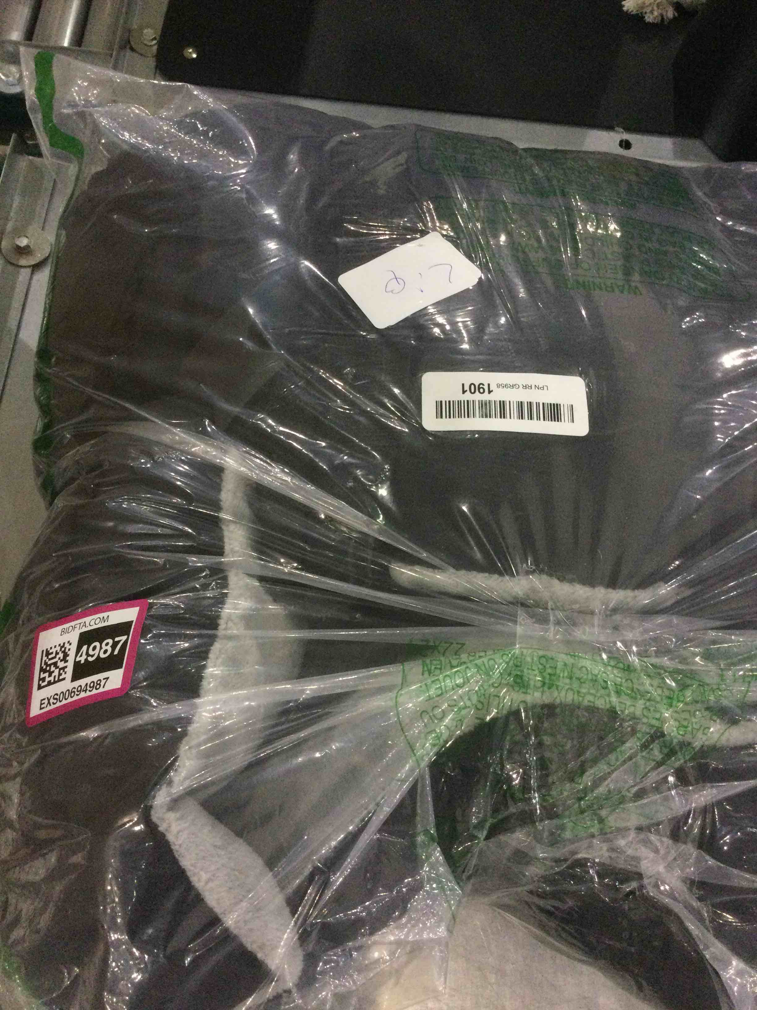 https://s3.amazonaws.com/lotting-images-prod/bidfta/EXS00694987_1698322710010.jpeg