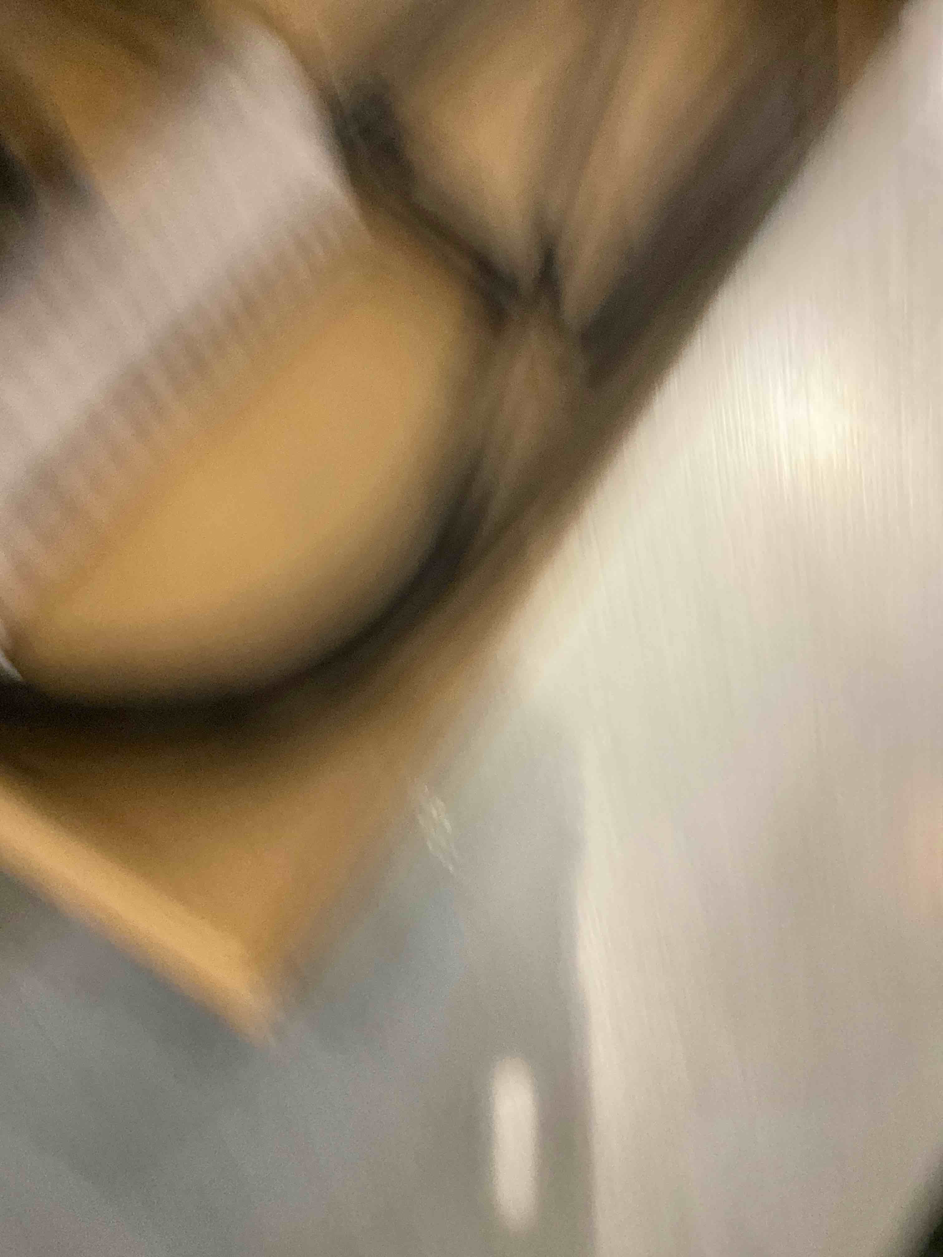 https://s3.amazonaws.com/lotting-images-prod/bidfta/EXS00695698_1697728912207.jpeg