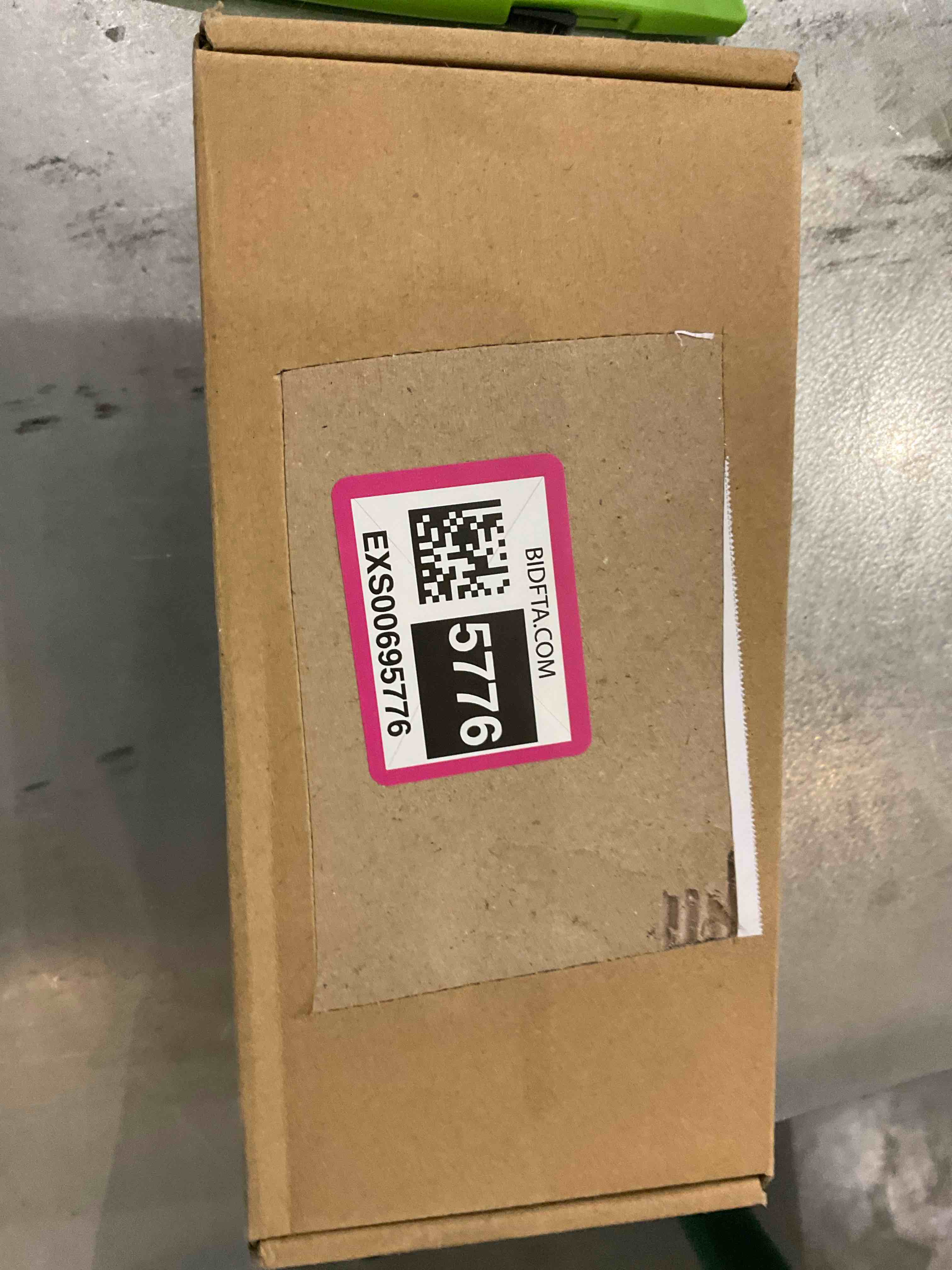 https://s3.amazonaws.com/lotting-images-prod/bidfta/EXS00695776_1697745092464.jpeg