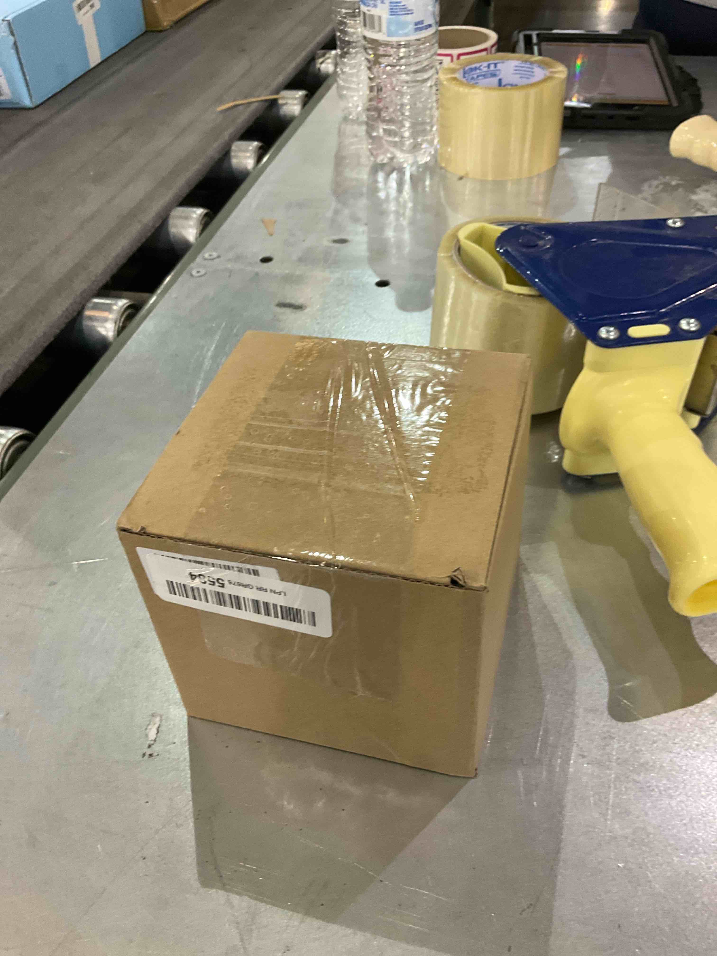 https://s3.amazonaws.com/lotting-images-prod/bidfta/EXS00696017_1697558069980.jpeg