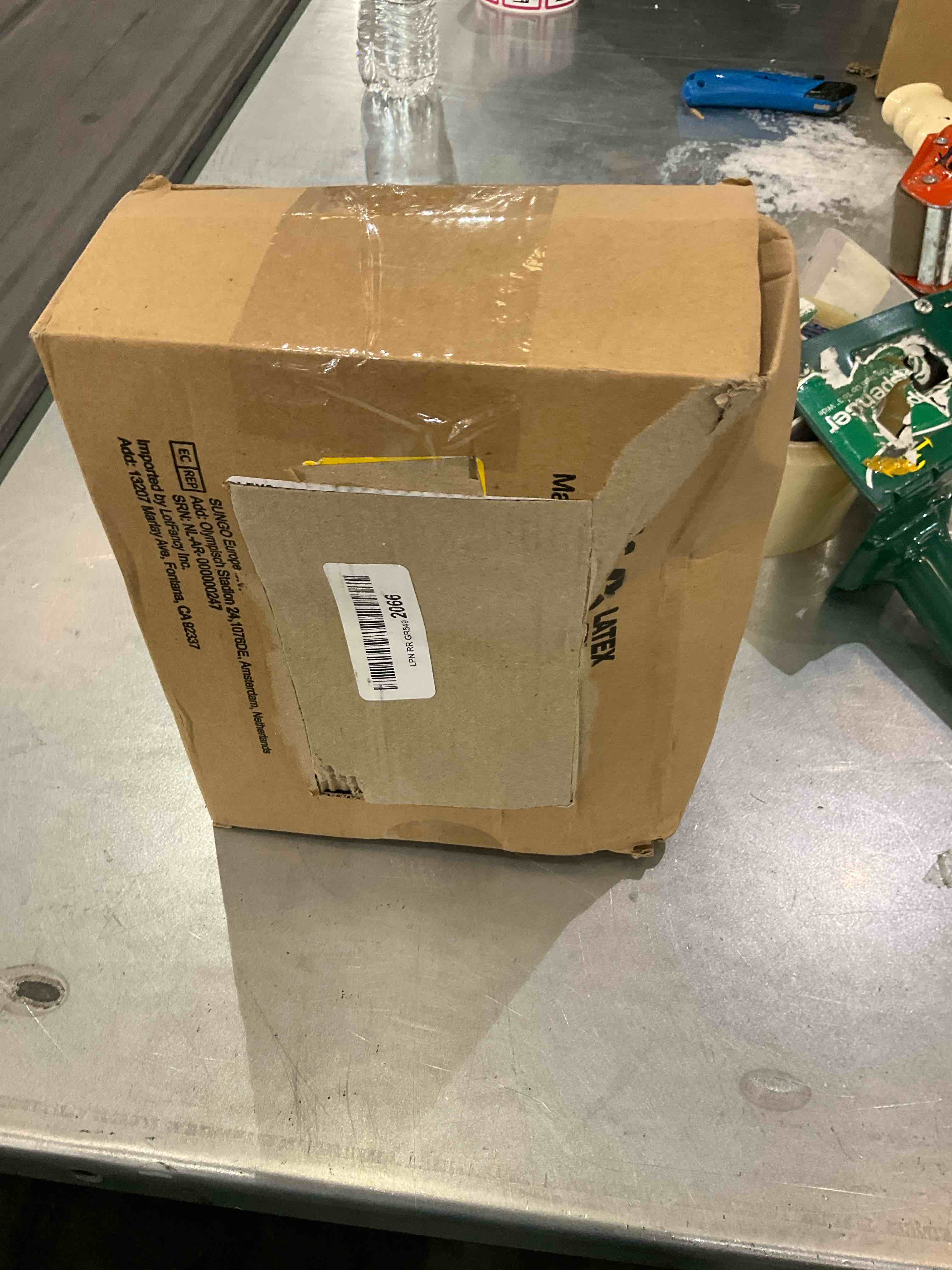 https://s3.amazonaws.com/lotting-images-prod/bidfta/EXS00696346_1697736216136.jpeg