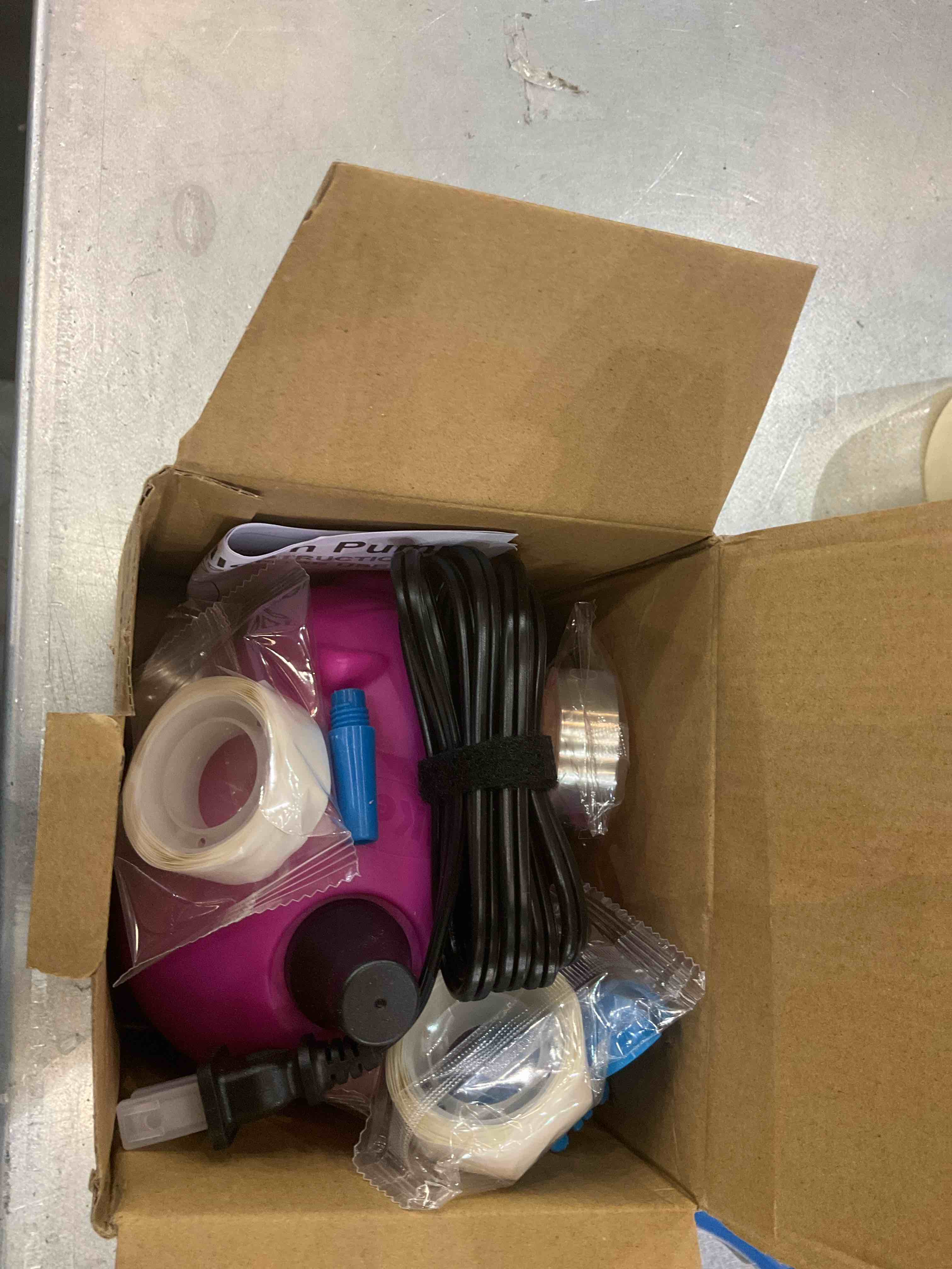 https://s3.amazonaws.com/lotting-images-prod/bidfta/EXS00696384_1697743583787.jpeg