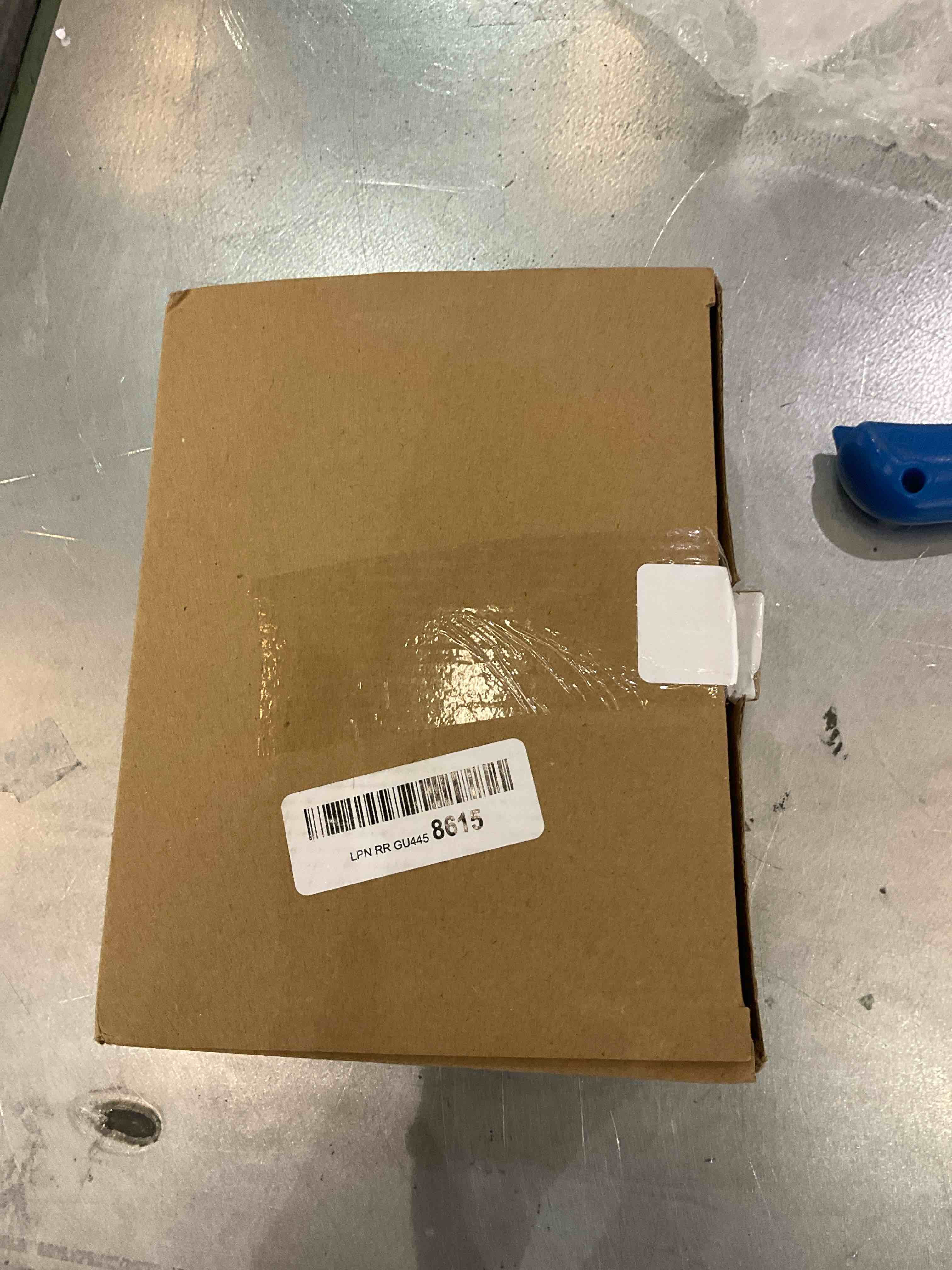 https://s3.amazonaws.com/lotting-images-prod/bidfta/EXS00696498_1697813205541.jpeg