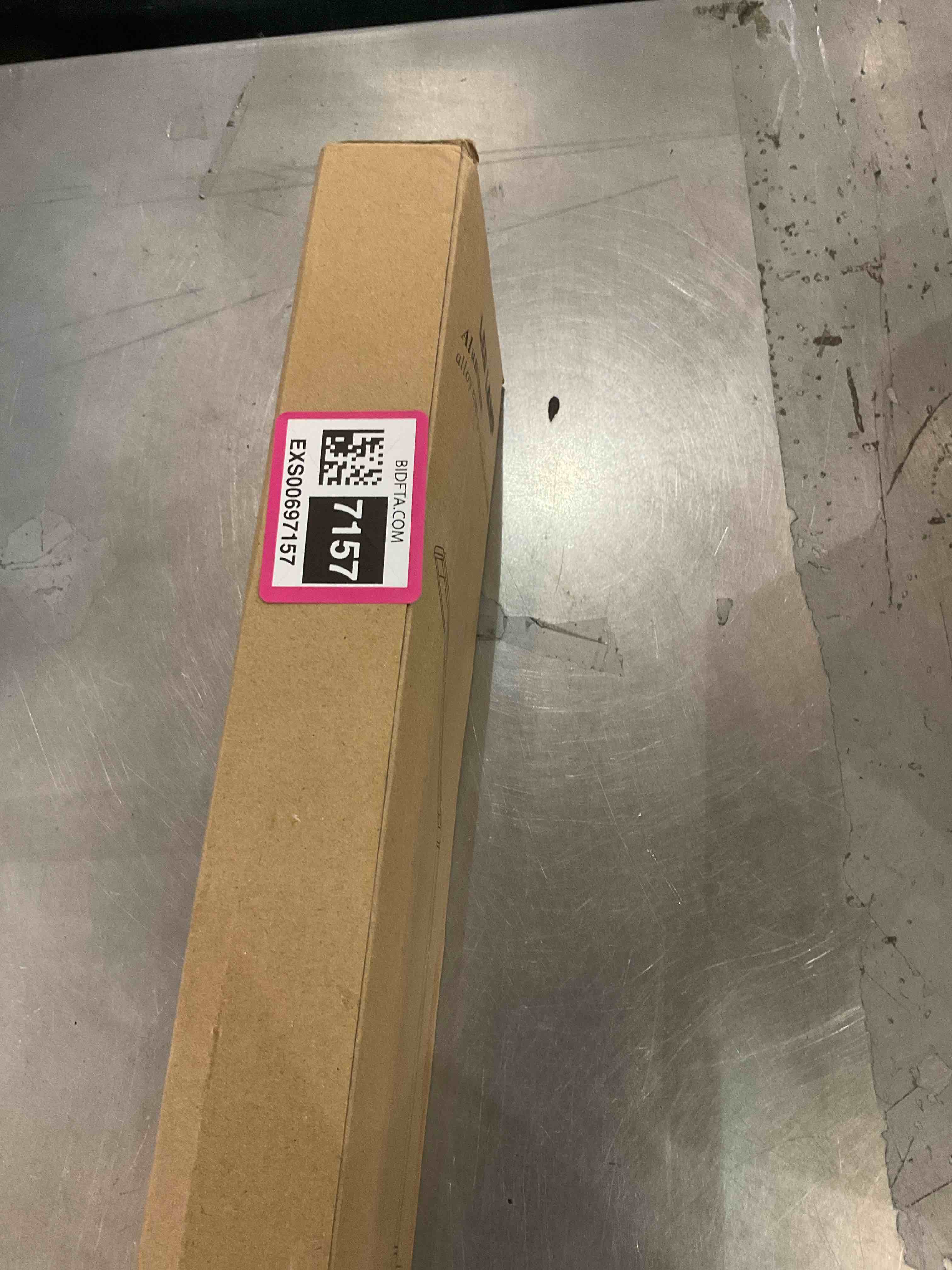 https://s3.amazonaws.com/lotting-images-prod/bidfta/EXS00697157_1697817011813.jpeg