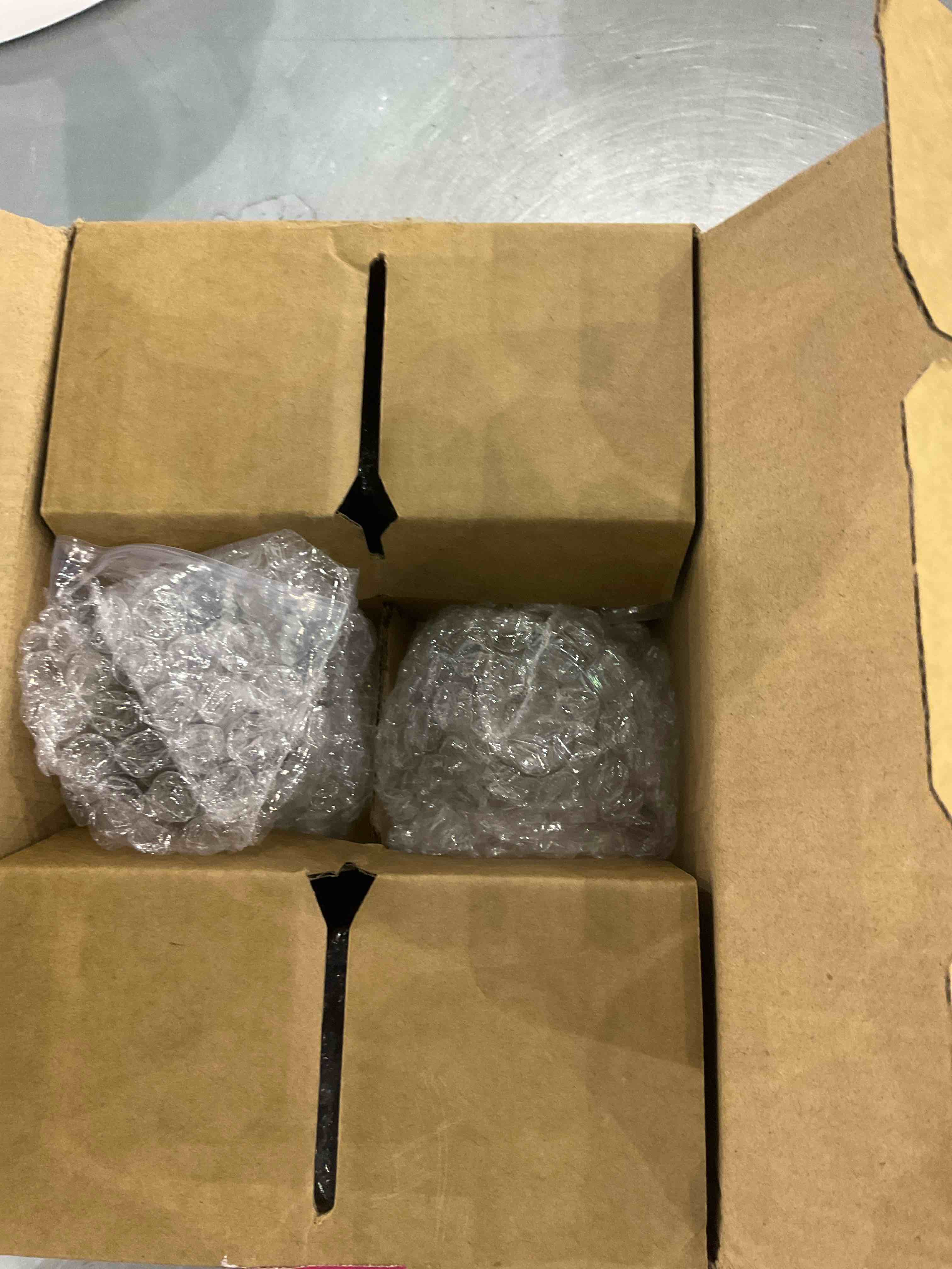 https://s3.amazonaws.com/lotting-images-prod/bidfta/EXS00697242_1698060133691.jpeg