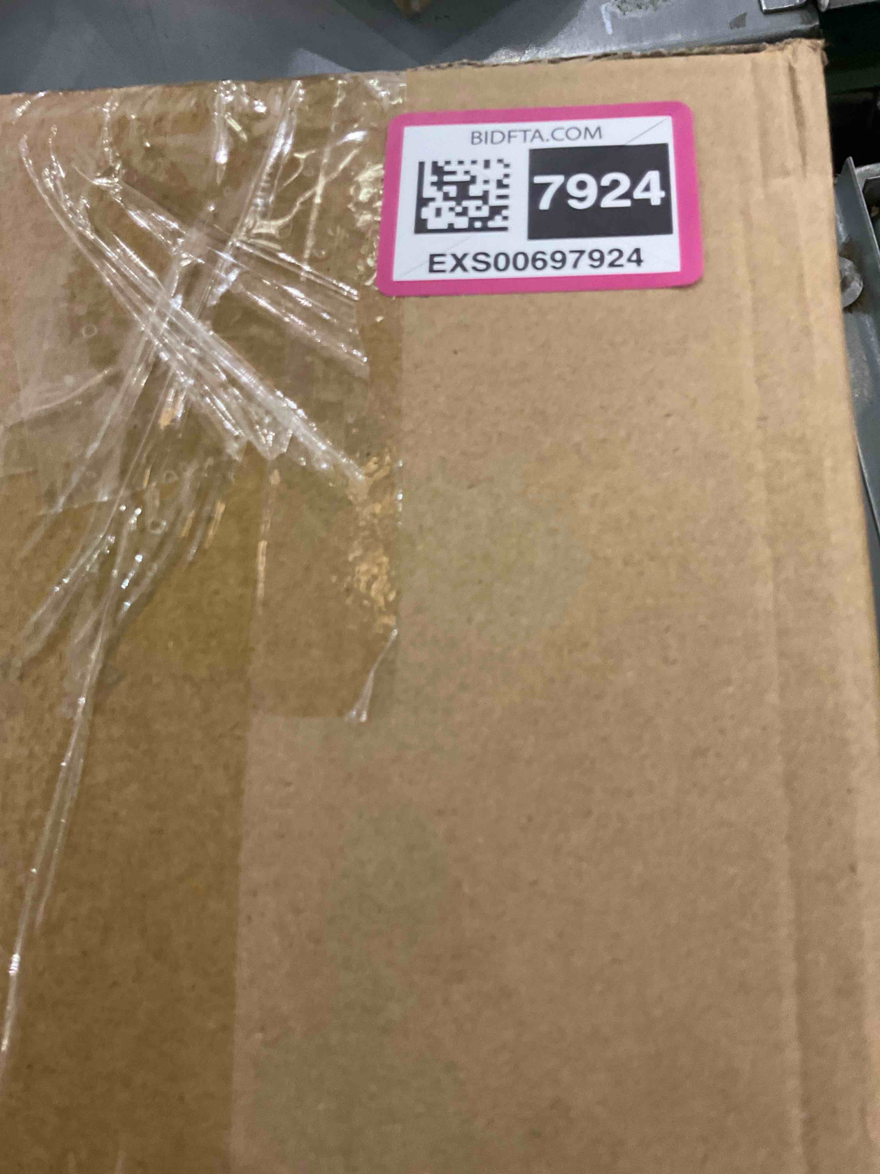 https://s3.amazonaws.com/lotting-images-prod/bidfta/EXS00697924_1697742322400.jpeg