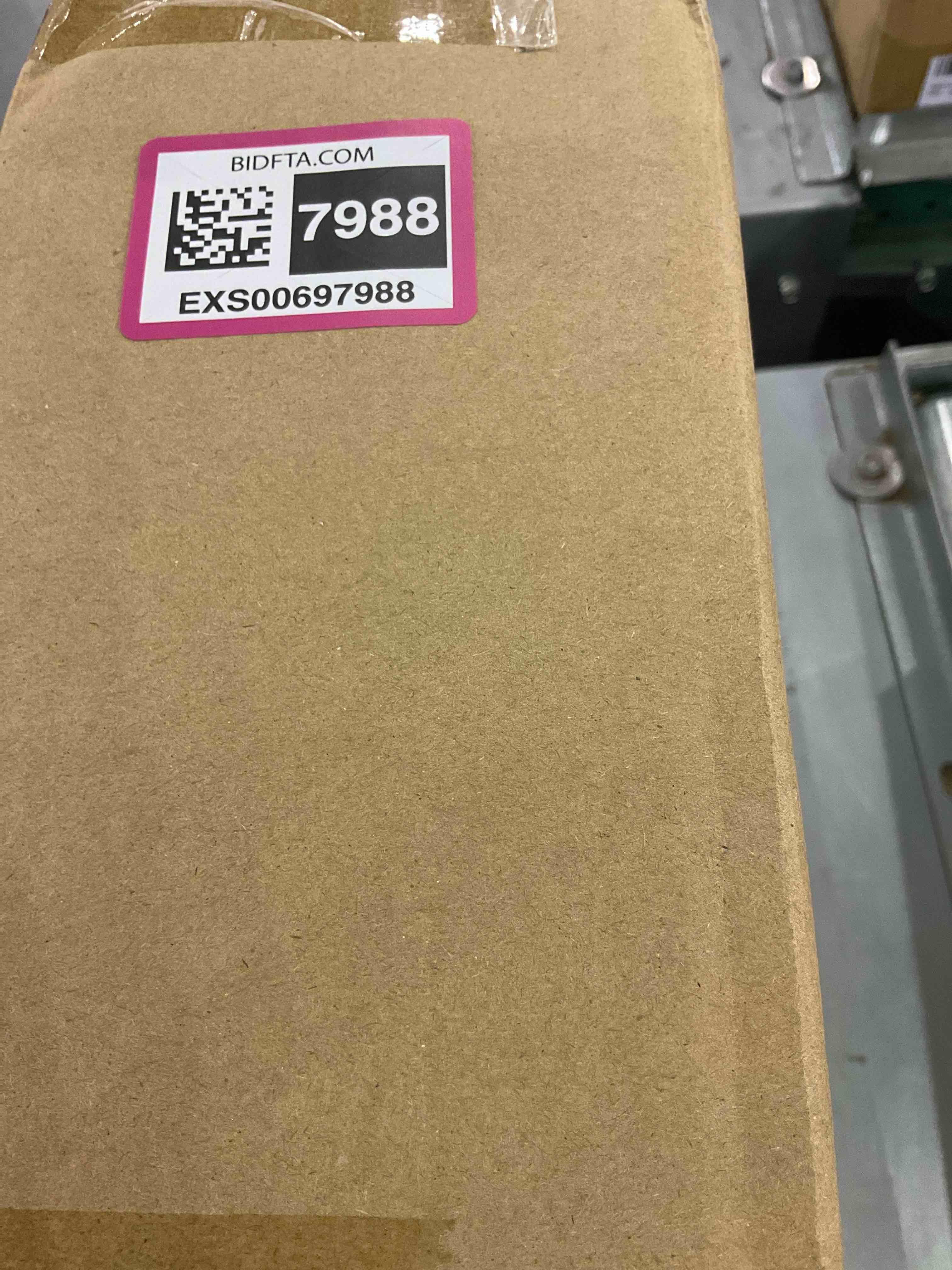 https://s3.amazonaws.com/lotting-images-prod/bidfta/EXS00697988_1697801195977.jpeg