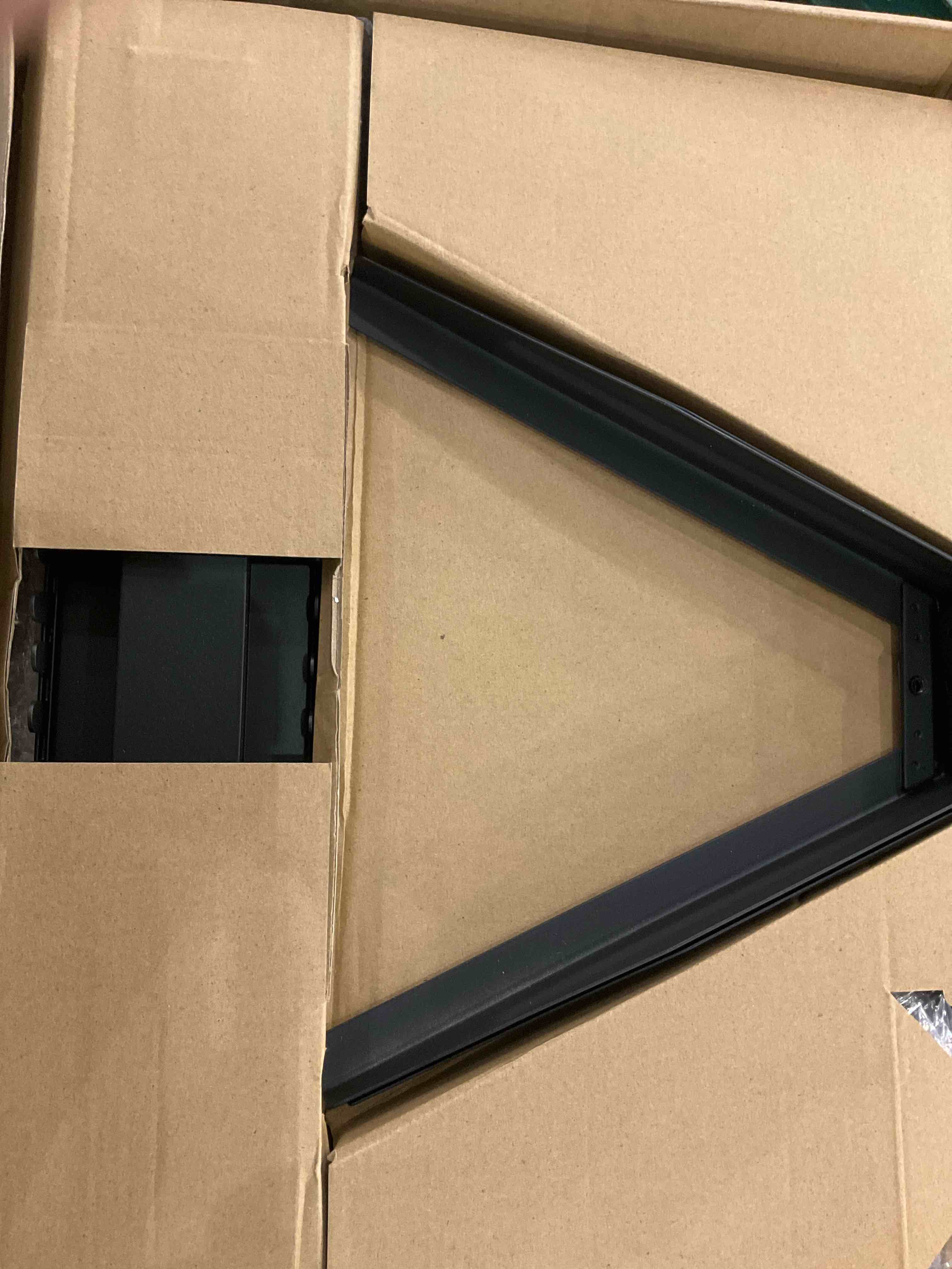 https://s3.amazonaws.com/lotting-images-prod/bidfta/EXS00698341_1697745554824.jpeg
