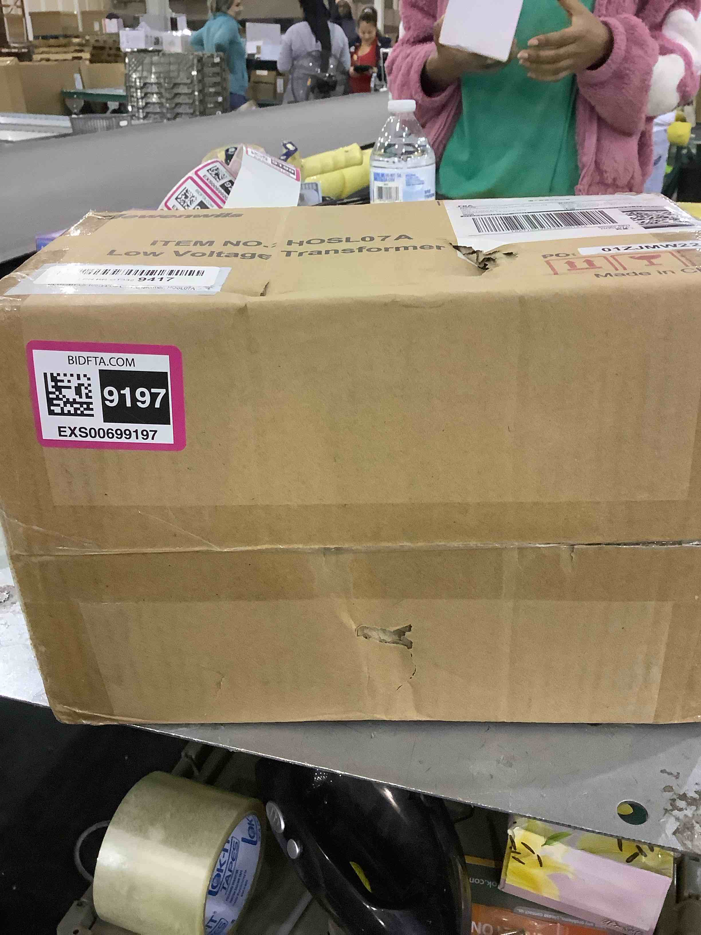 https://s3.amazonaws.com/lotting-images-prod/bidfta/EXS00699197_1697718508115.jpeg