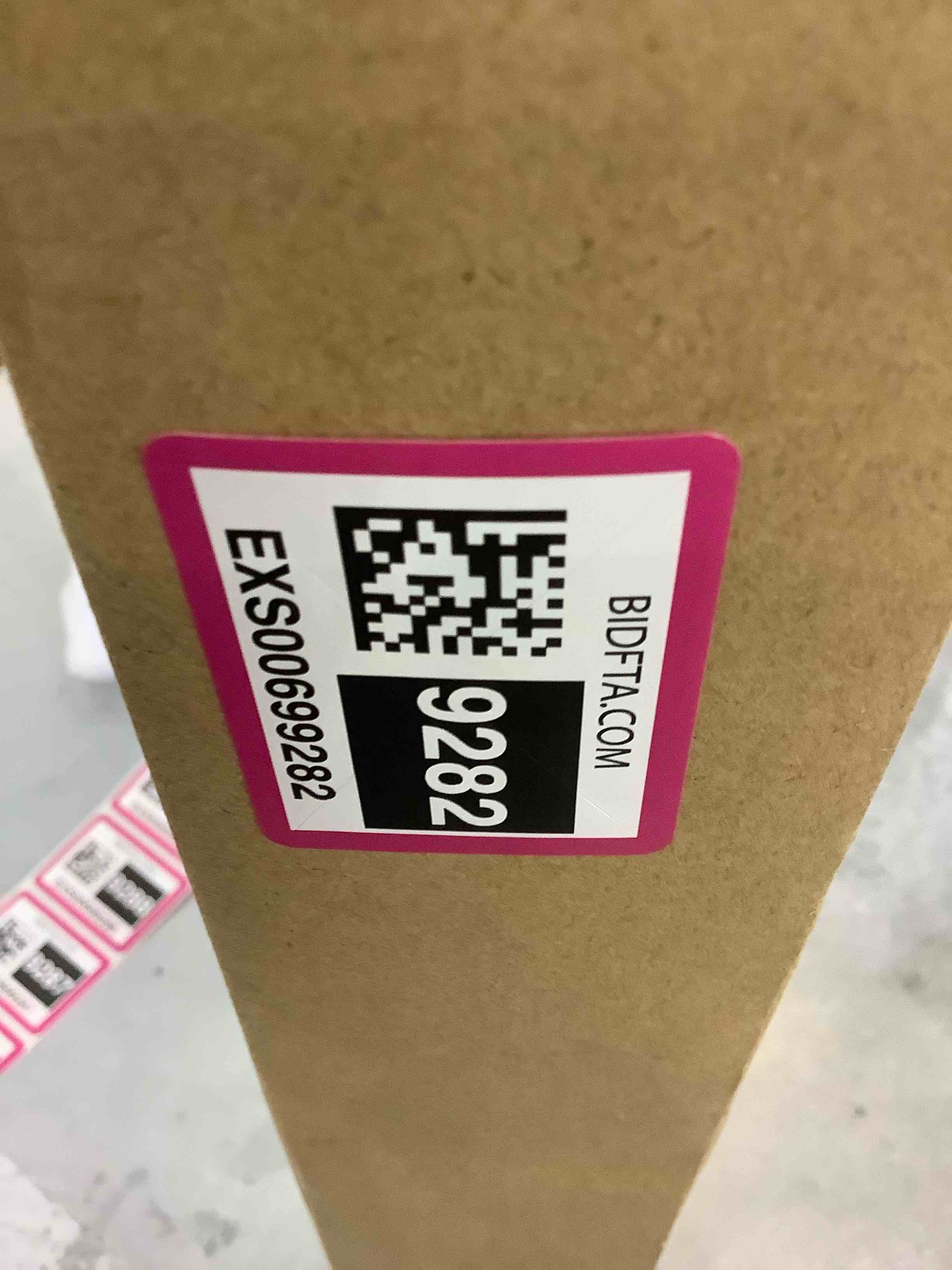 https://s3.amazonaws.com/lotting-images-prod/bidfta/EXS00699282_1697730290882.jpeg