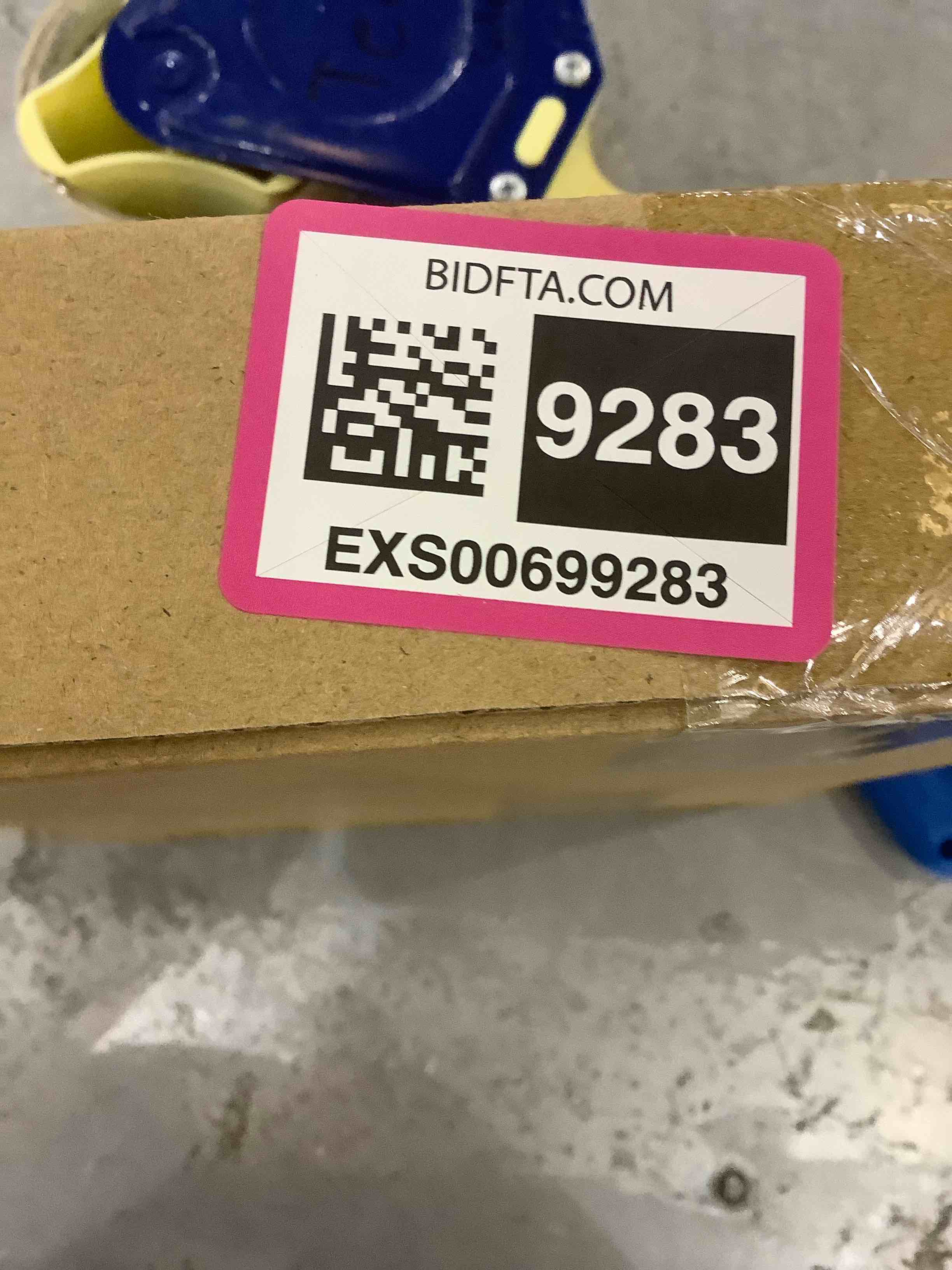https://s3.amazonaws.com/lotting-images-prod/bidfta/EXS00699283_1697730359800.jpeg