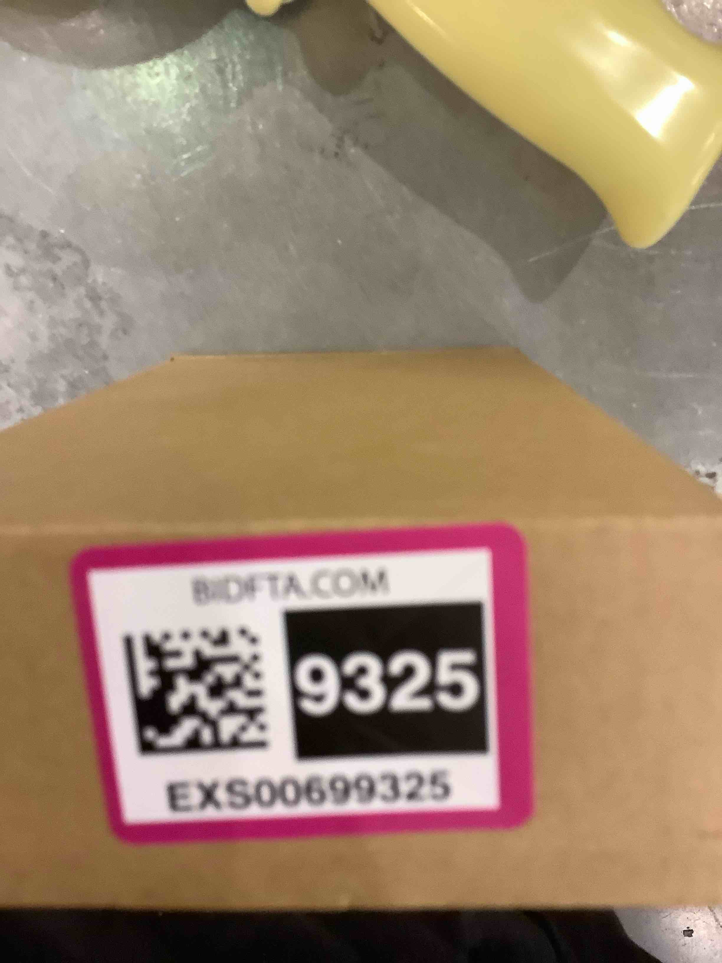 https://s3.amazonaws.com/lotting-images-prod/bidfta/EXS00699325_1697739534285.jpeg
