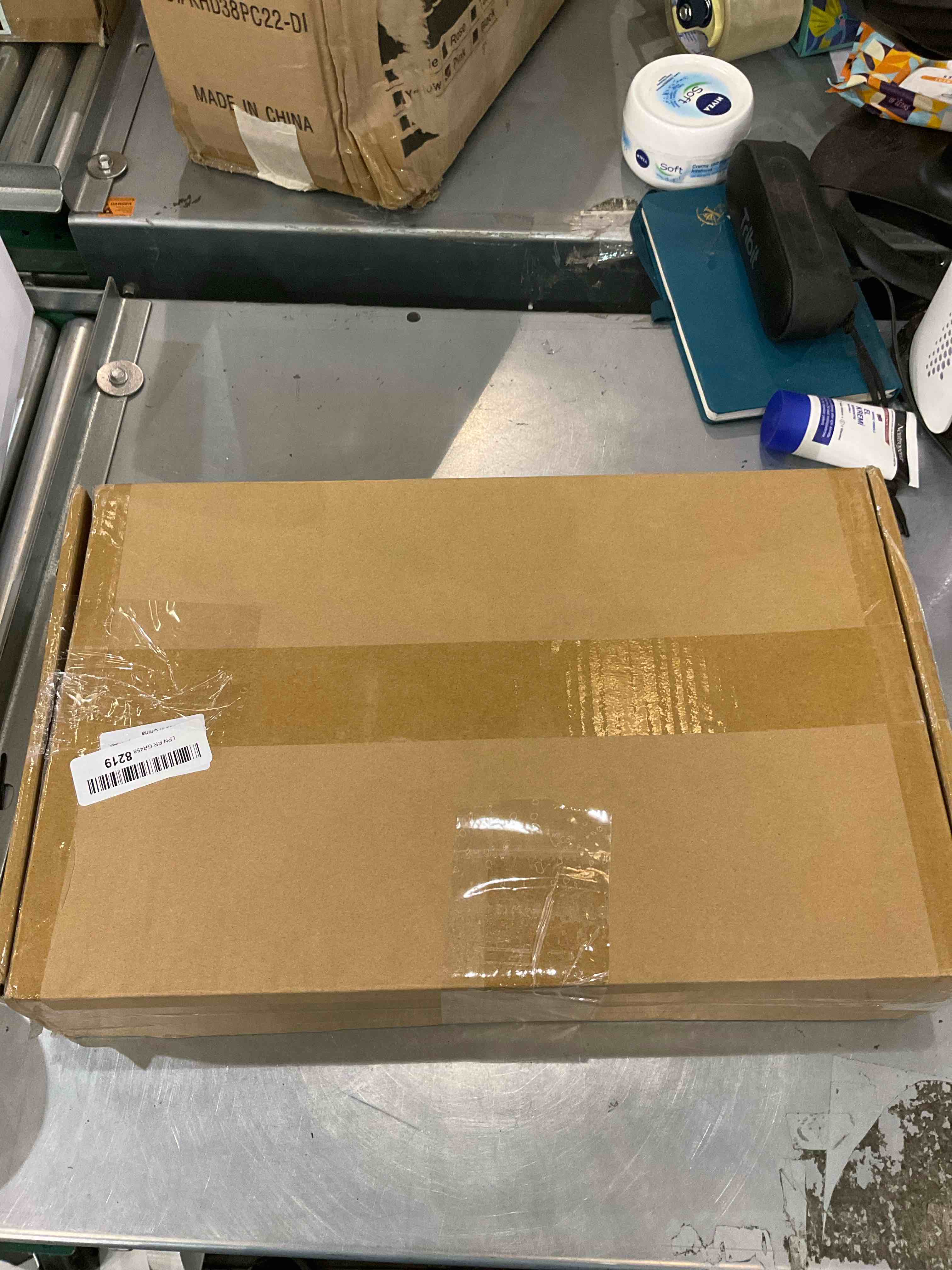 https://s3.amazonaws.com/lotting-images-prod/bidfta/EXS00699844_1697736314293.jpeg