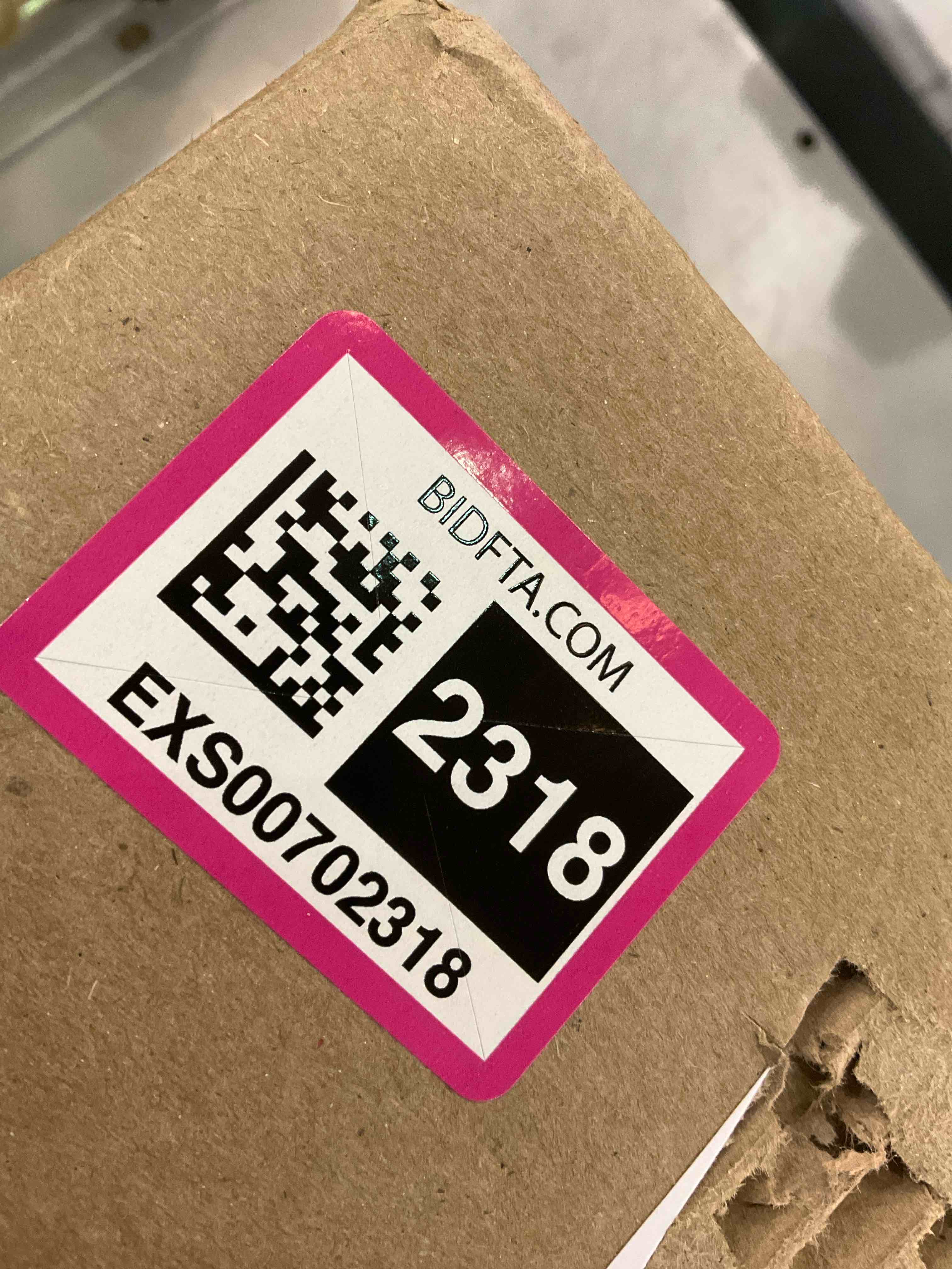 https://s3.amazonaws.com/lotting-images-prod/bidfta/EXS00702318_1707231217625.jpeg