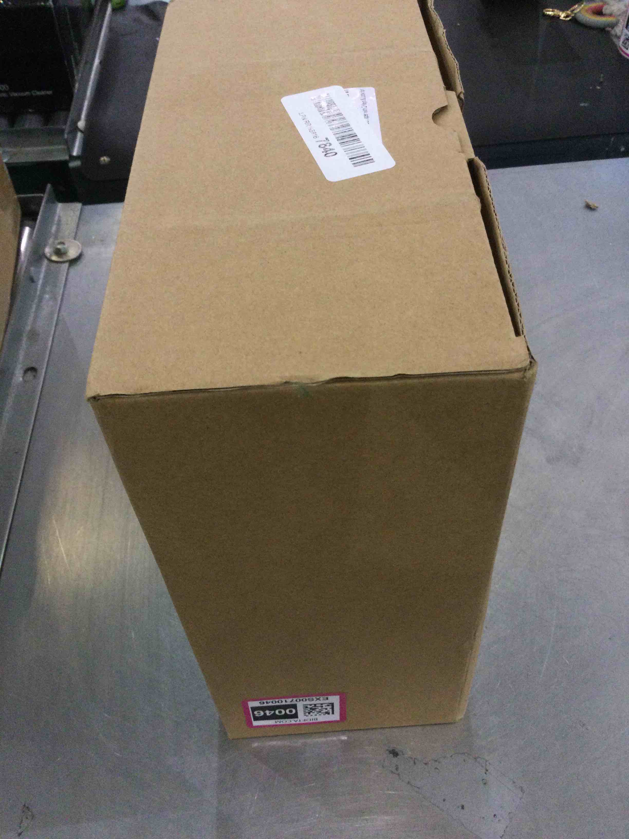 https://s3.amazonaws.com/lotting-images-prod/bidfta/EXS00710046_1702916655528.jpeg