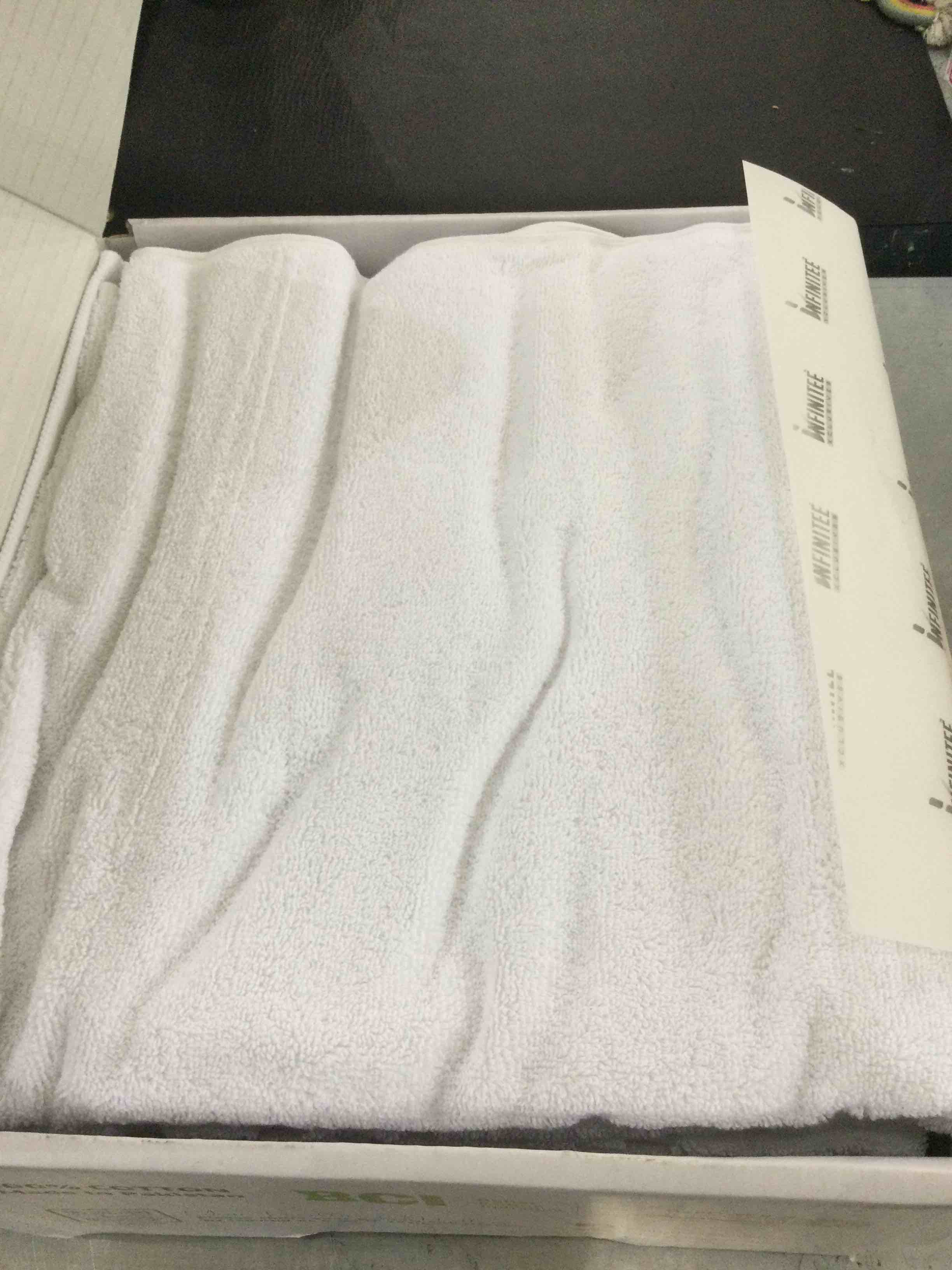 https://s3.amazonaws.com/lotting-images-prod/bidfta/EXS00710054_1702915769435.jpeg