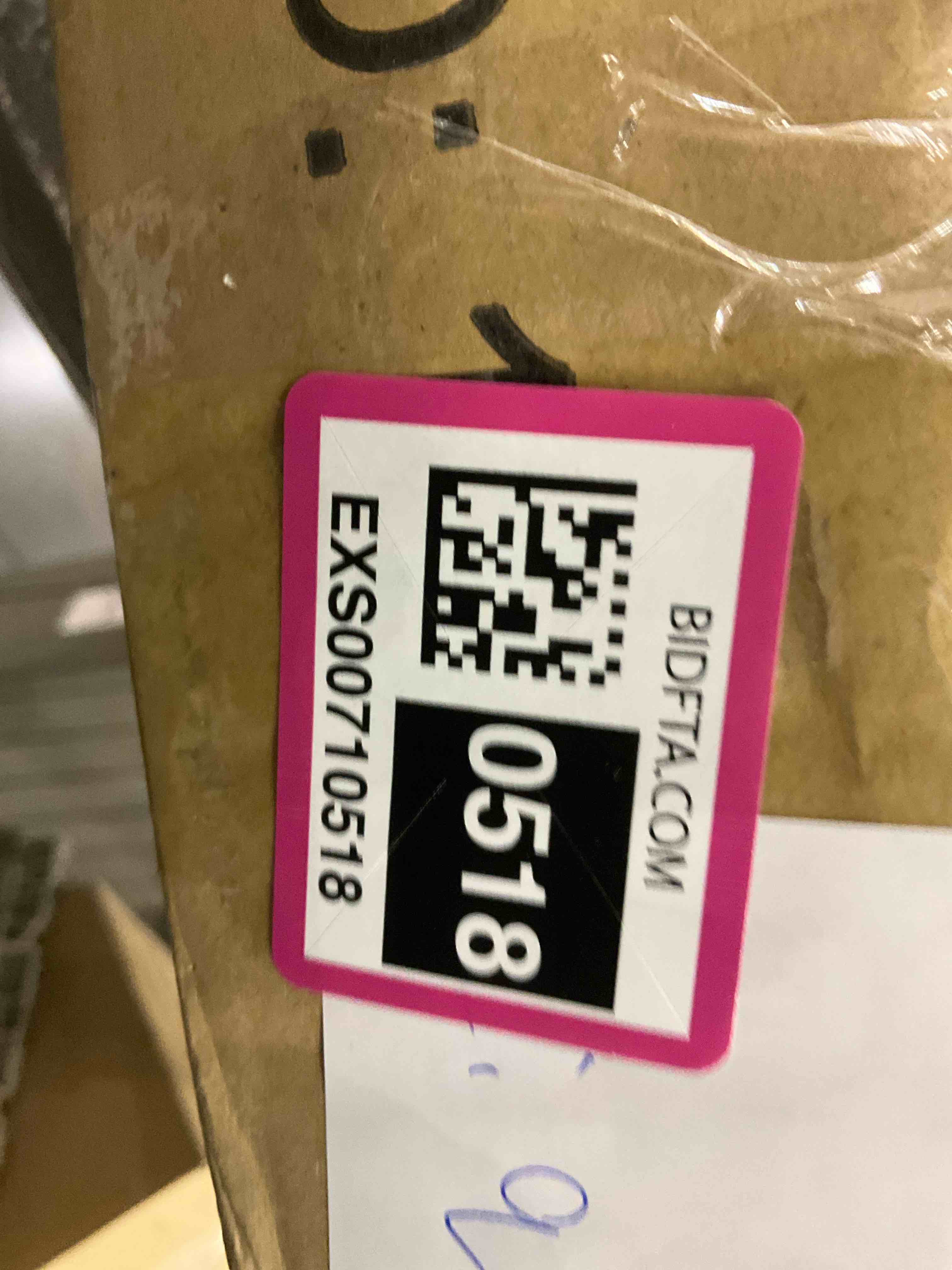 https://s3.amazonaws.com/lotting-images-prod/bidfta/EXS00710518_1702475342133.jpeg